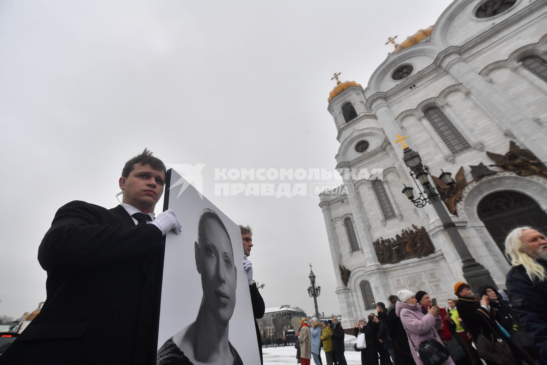 Москва. Церемония прощания с народной артисткой СССР Инной Чуриковой в храме Христа Спасителя.