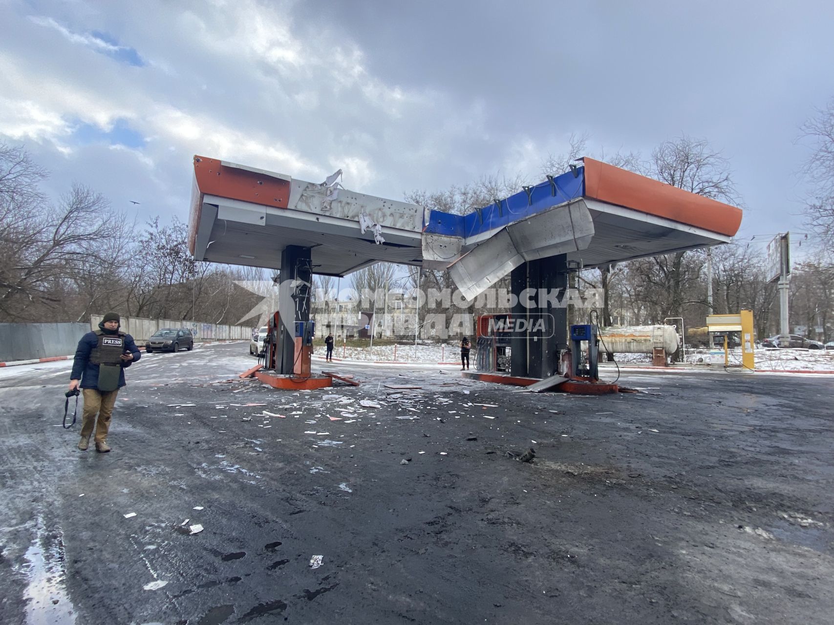 Донецк. Бензозаправка, пострадавшая в результате обстрела ВСУ.