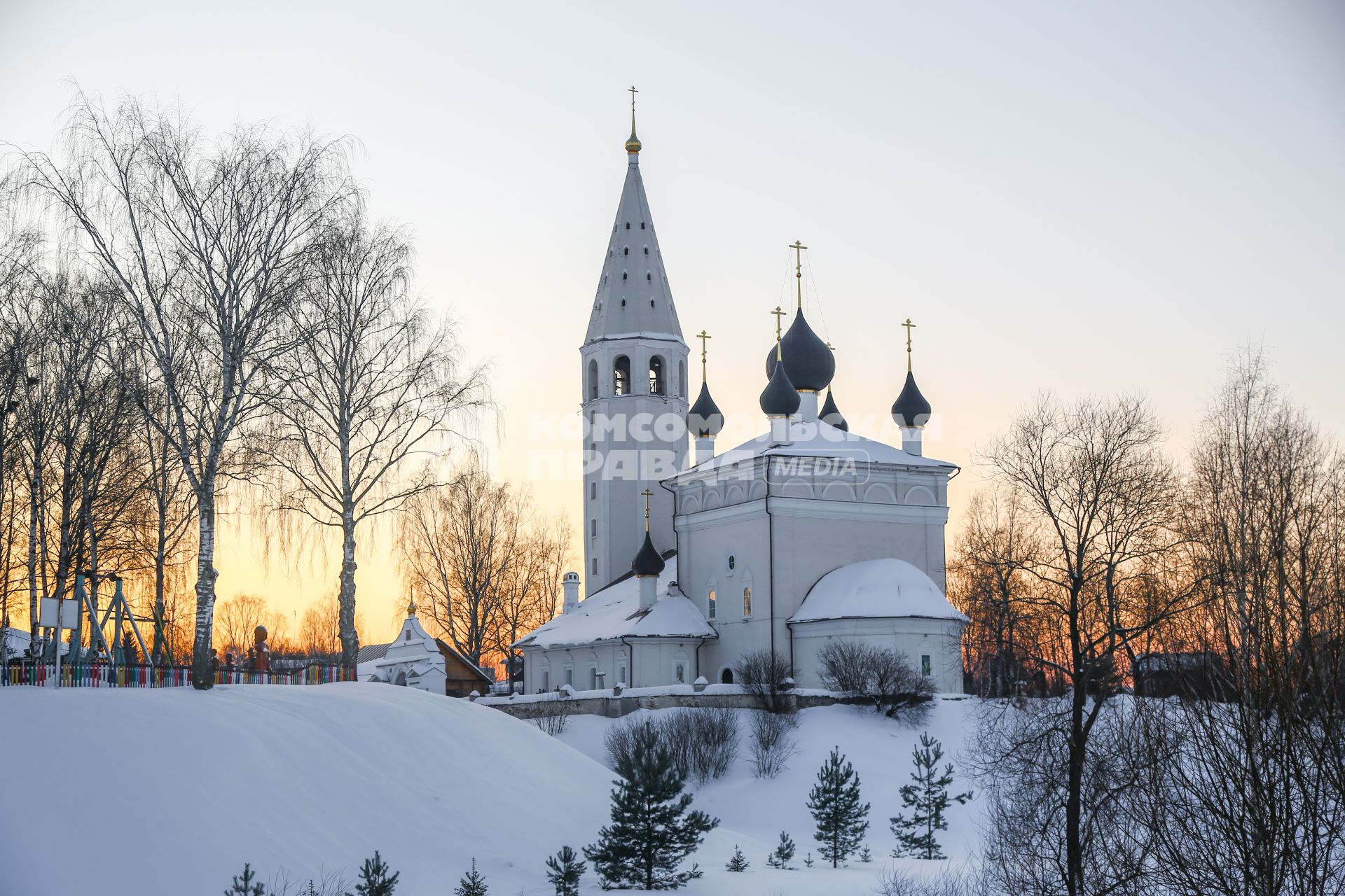 Ярославская область, с. Вятское. Храм Воскресения Христова.