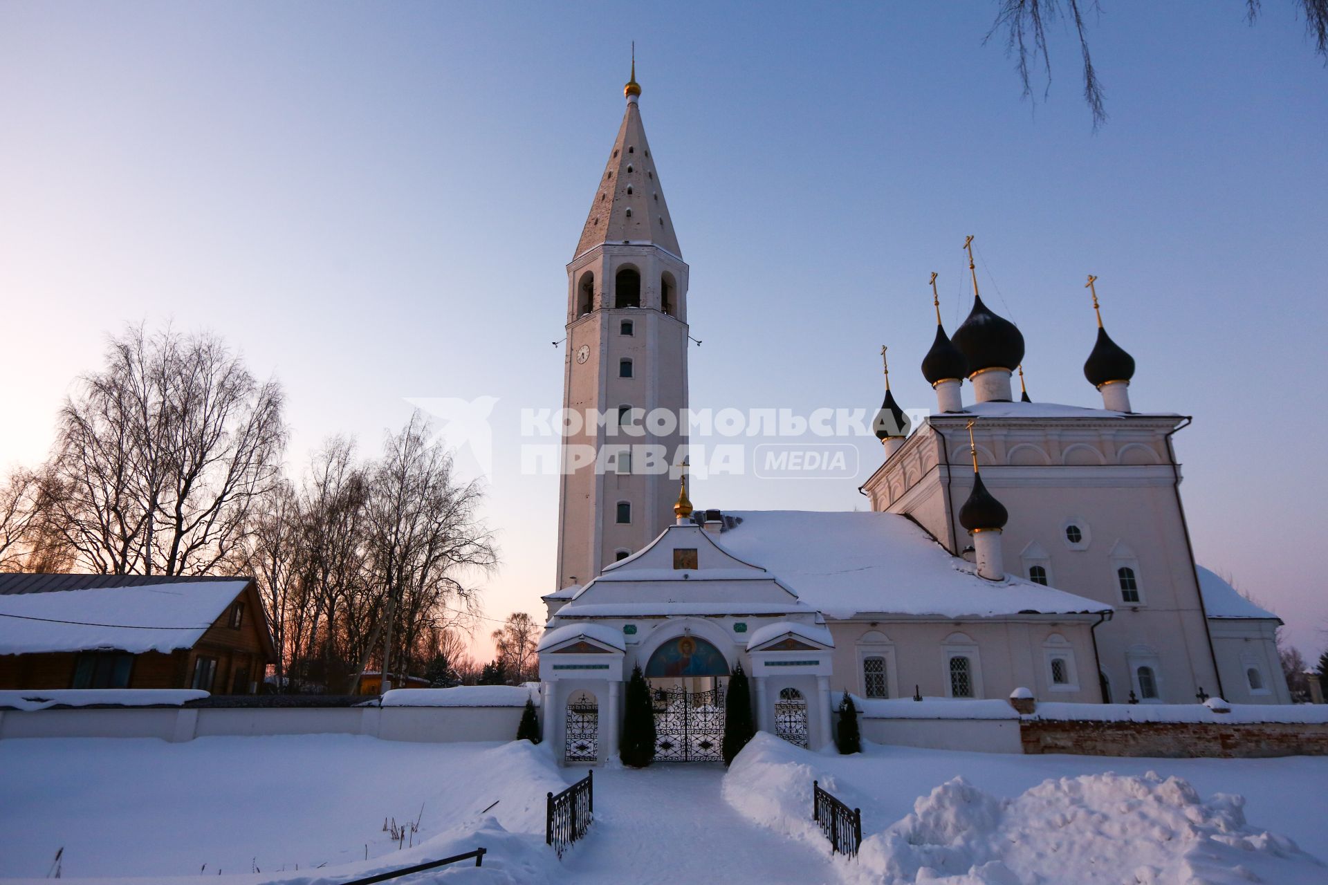 Ярославская область, с. Вятское. Храм Воскресения Христова.