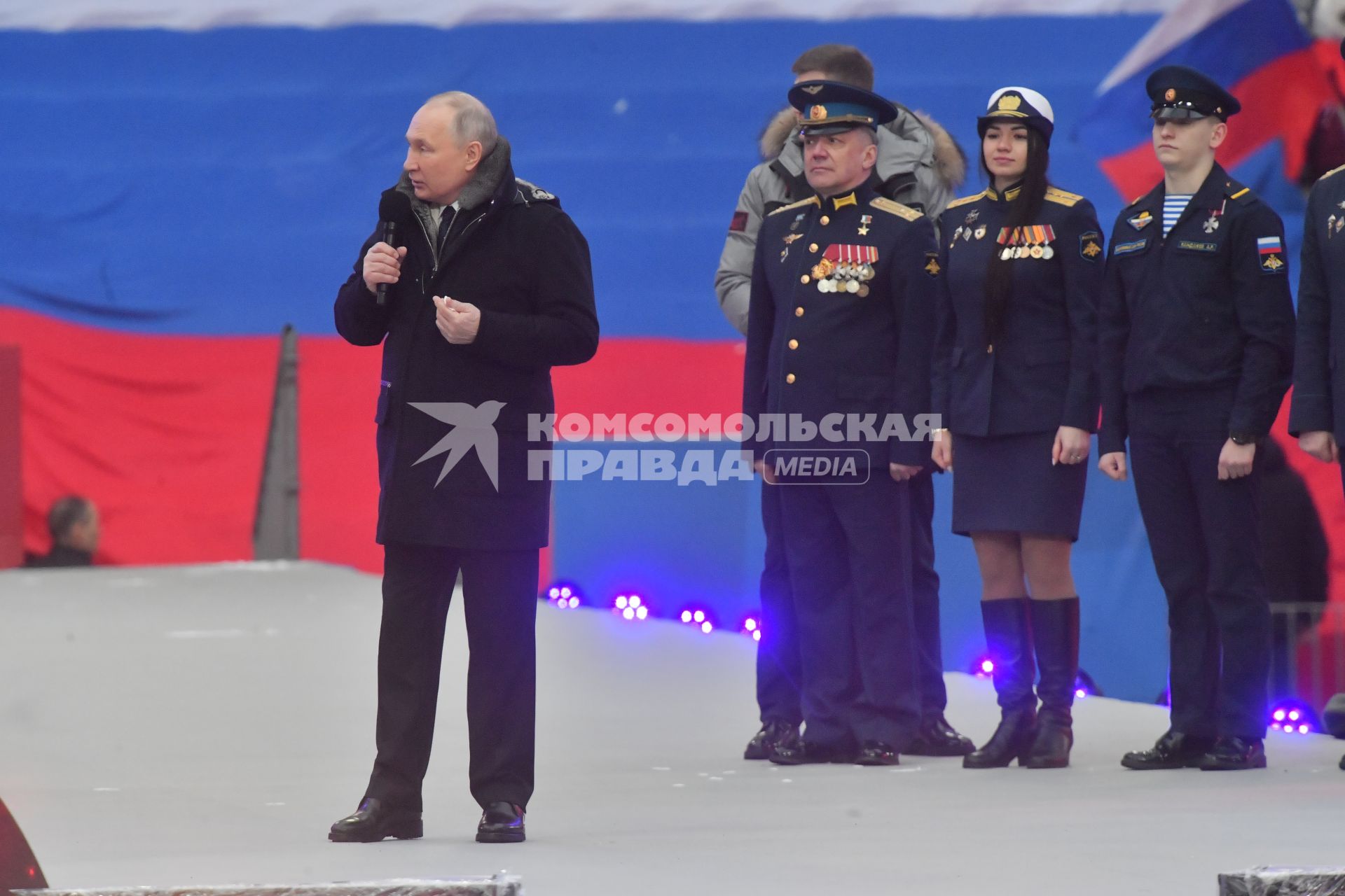 Москва.  Президент РФ Владимир Путин  в Лужниках во время выступления на митинге-концерте `Слава защитникам Отечества`, посвященном участникам специальной военной операции и празднованию Дня защитника Отечества.