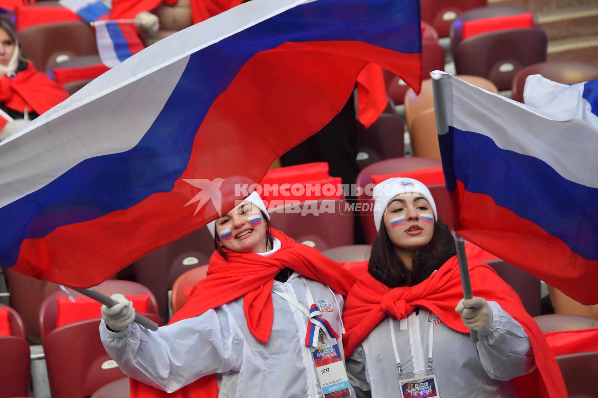 Москва.   Зрители на митинге-концерте `Слава защитникам Отечества` в Лужниках, посвященном участникам специальной военной операции и празднованию Дня защитника Отечества.