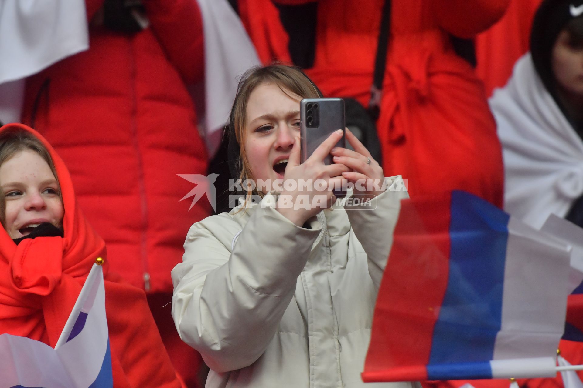 Москва. Зрители  во время митинг-концерта `Слава защитникам Отечества` в Лужниках, посвященного участникам спецоперации и празднованию Дня защитника Отечества.