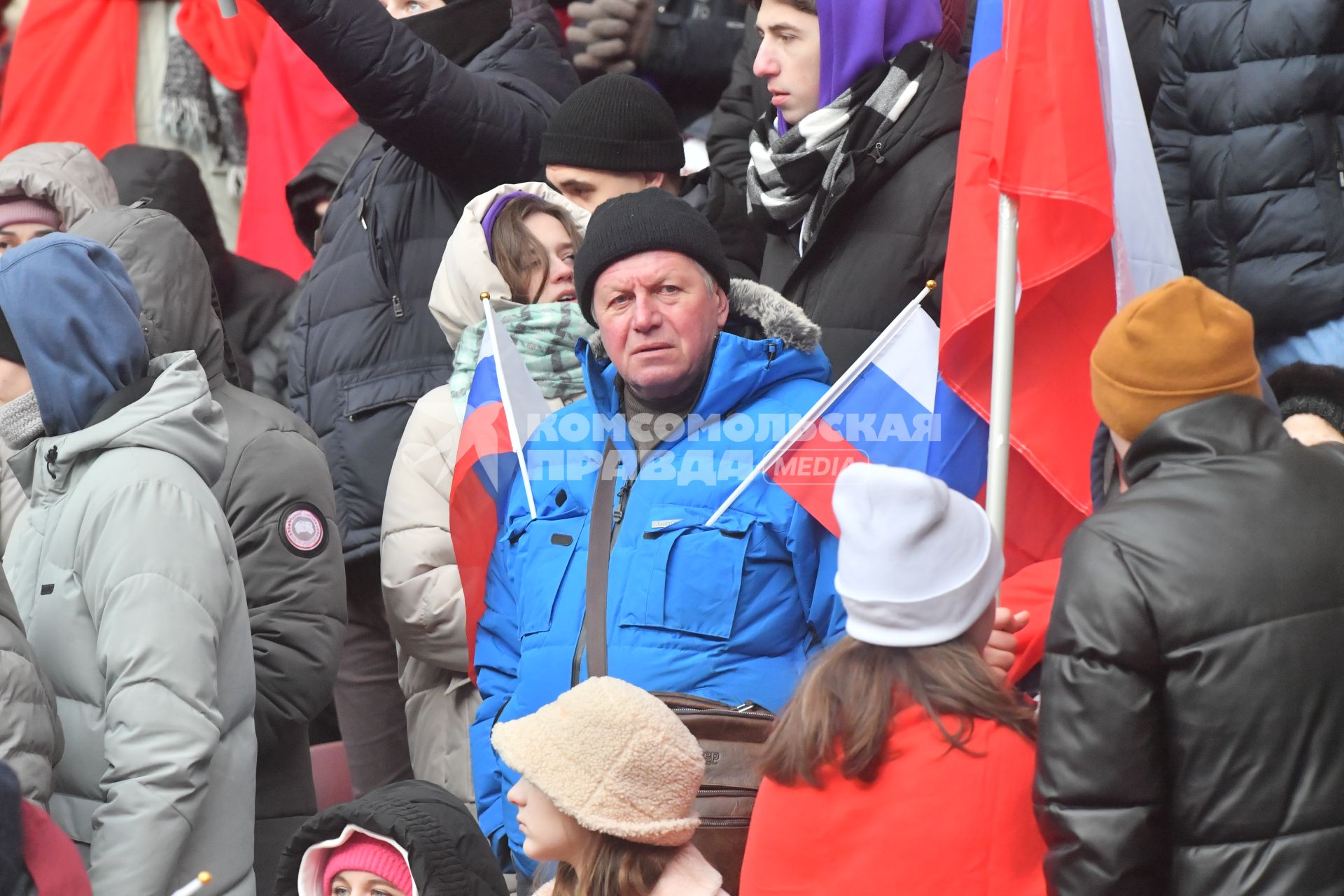 Москва.   Зрители на митинге-концерте `Слава защитникам Отечества` в Лужниках, посвященном участникам специальной военной операции и празднованию Дня защитника Отечества.