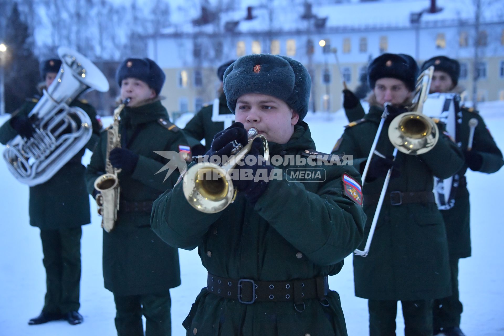 Переславль-Залесский.   Всеармейский конкурс профессионального мастерства среди женщин- военнослужащих `Макияж под камуфляж`в учебном центре связи РВСН.