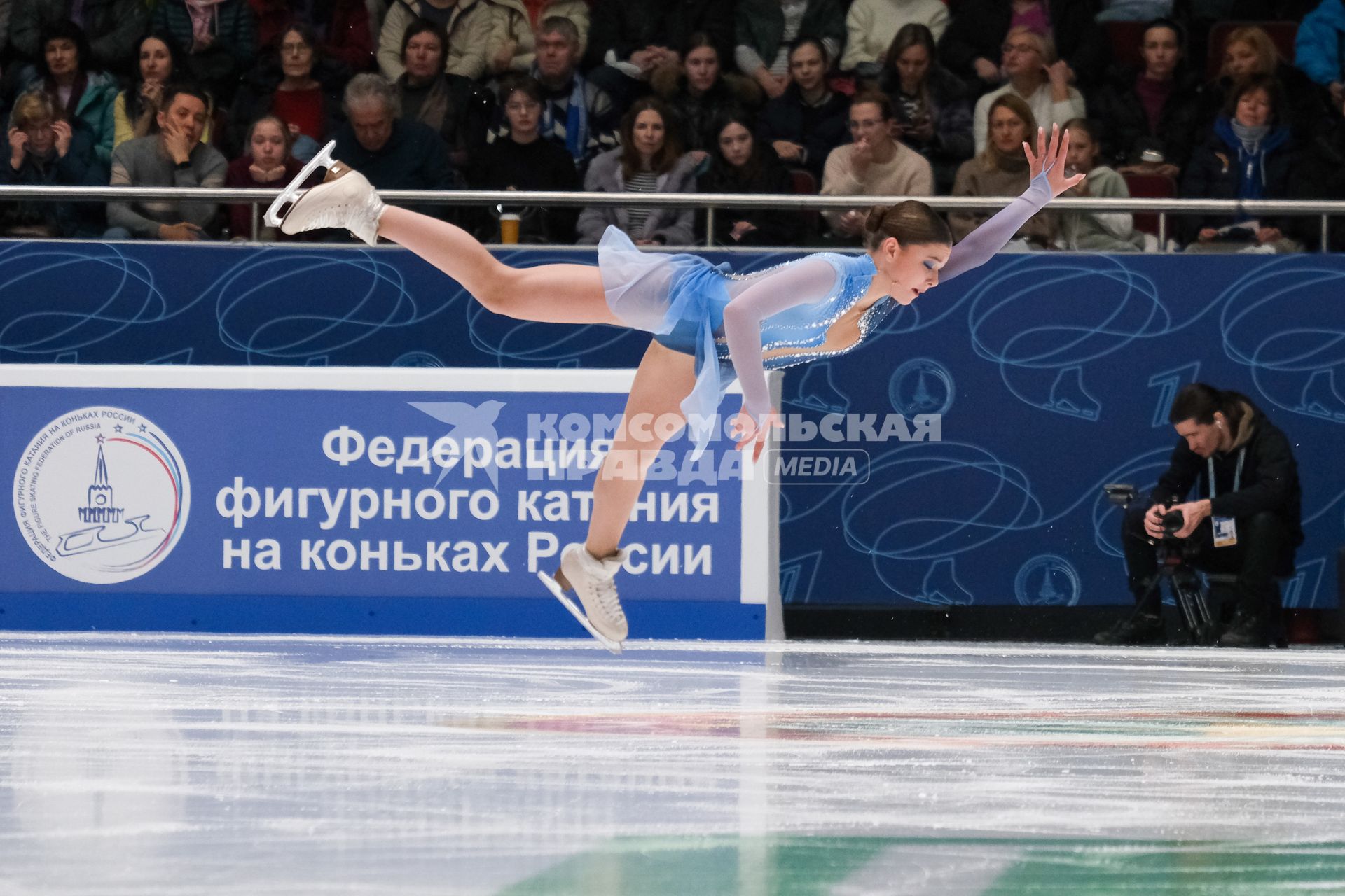 Санкт-Петербург. Фигуристка Софья Самоделкина выступает с короткой программой в женском одиночном катании в финале Кубка России `Гран-при России` по фигурному катанию.