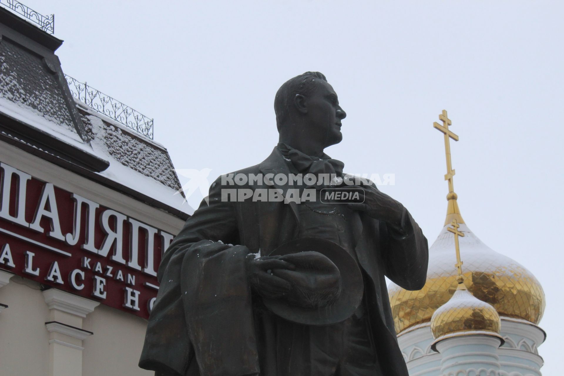 Казань. Памятник Федору Шаляпину.