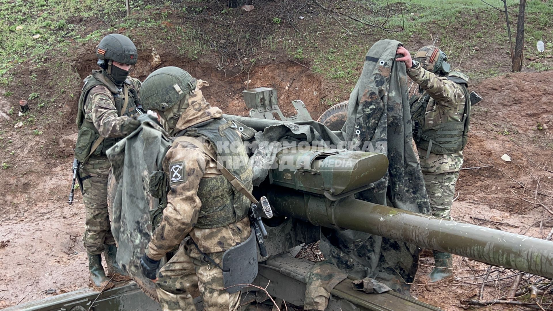 Донецкая область. г.Бахмут (Артемовск). Военнослужащие 106 дивизии ВДВ прикрывают северный фланг Артемовска.