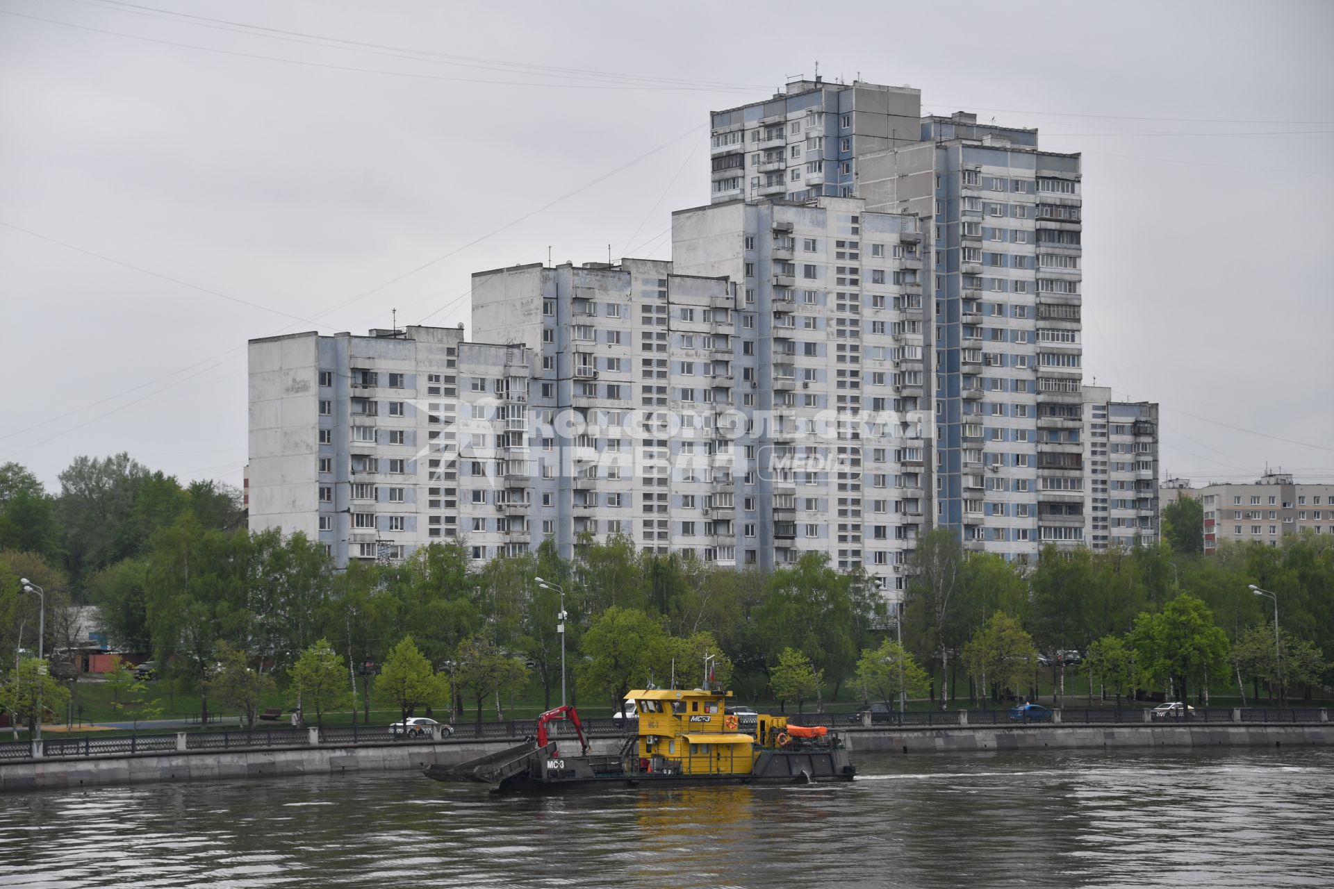 Москва.  на церемонии открытия после реконструкции Южного речного вокзала Москвы.