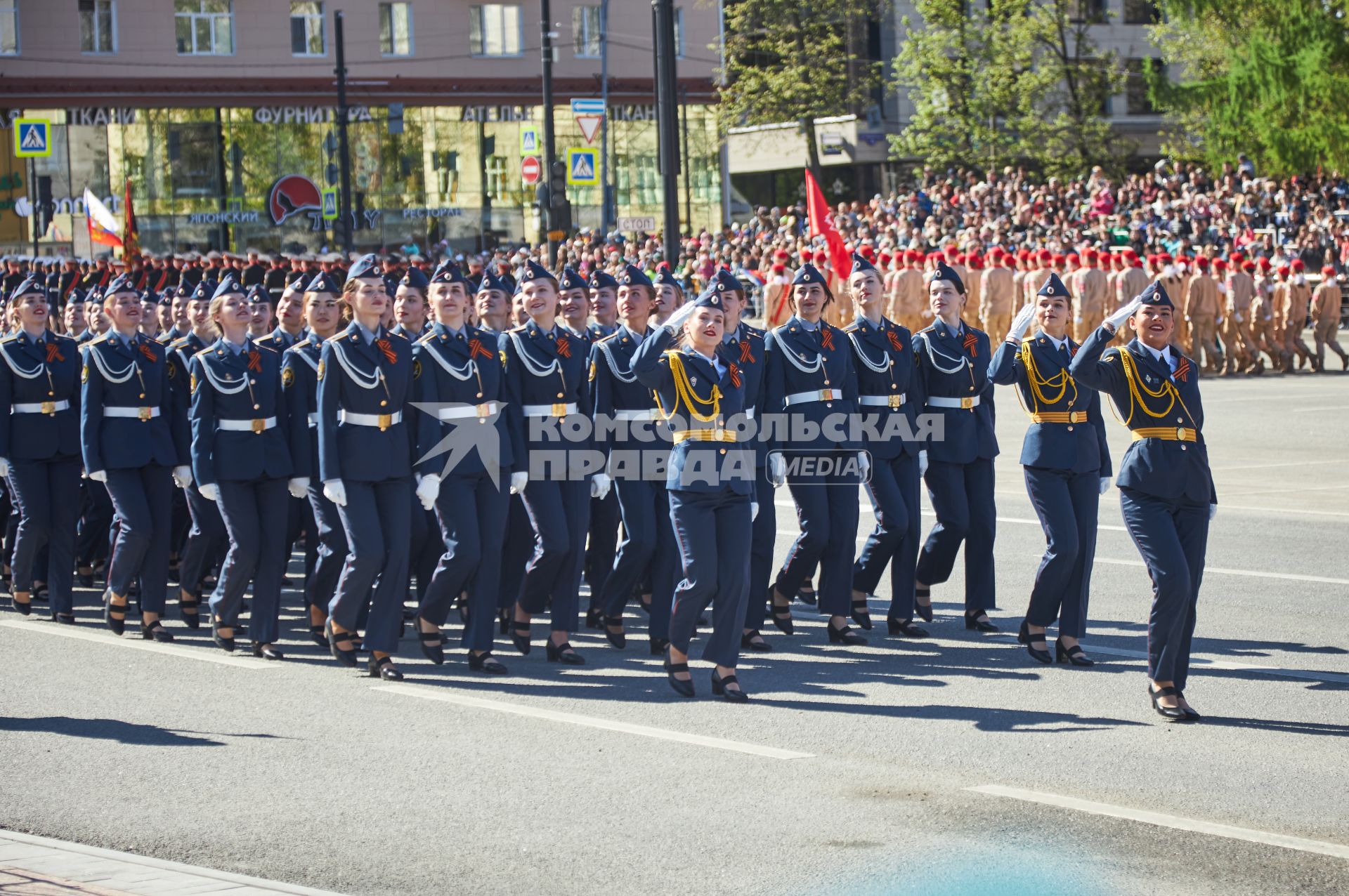 Пермь. Военнослужащие парадных расчетов во время парада, посвященного 78-й годовщине Победы в Великой Отечественной войне.