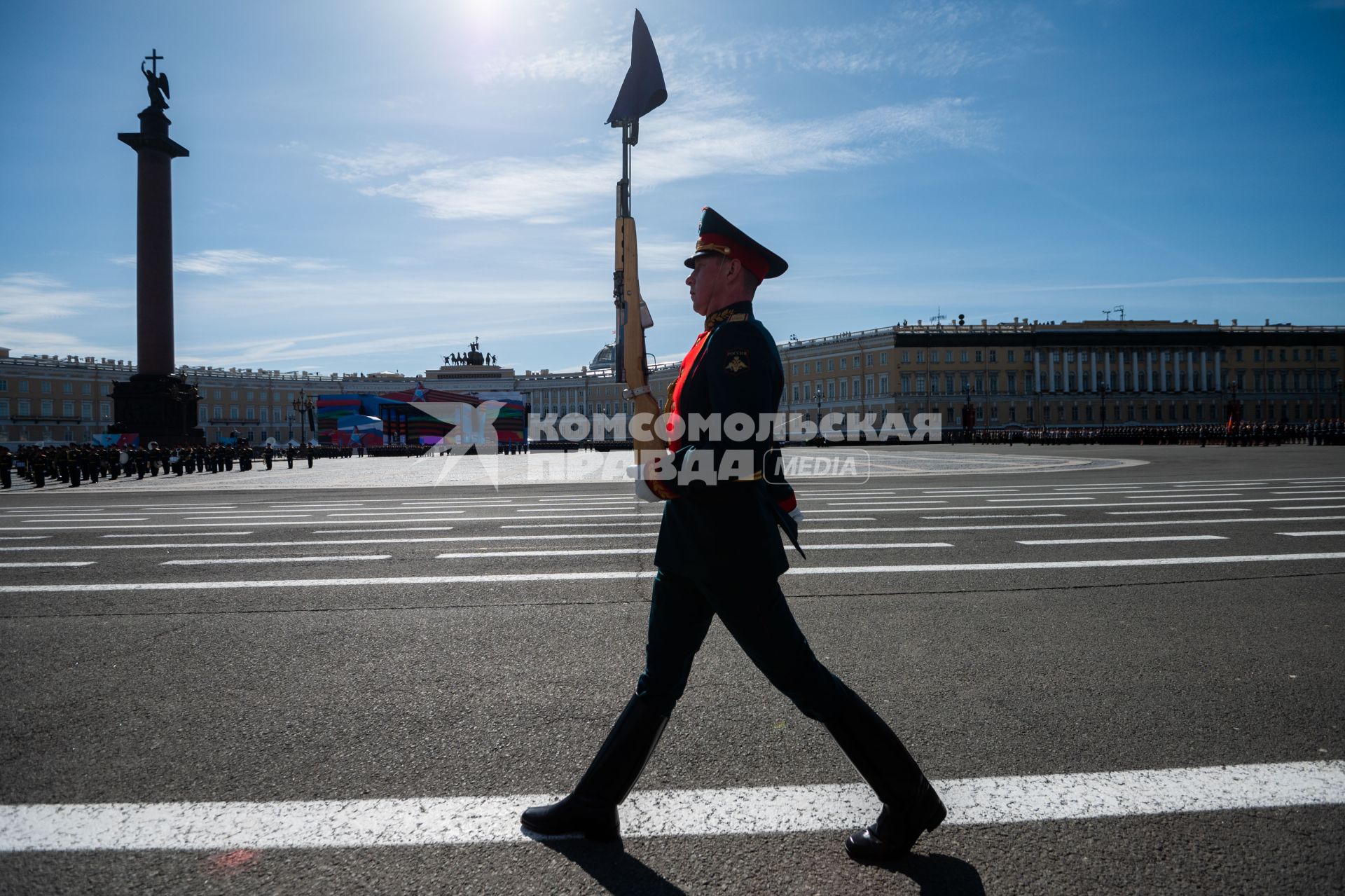 Санкт-Петербург. Участник военного парада, посвященного 78-й годовщине Победы в Великой Отечественной войне, на Дворцовой площади.