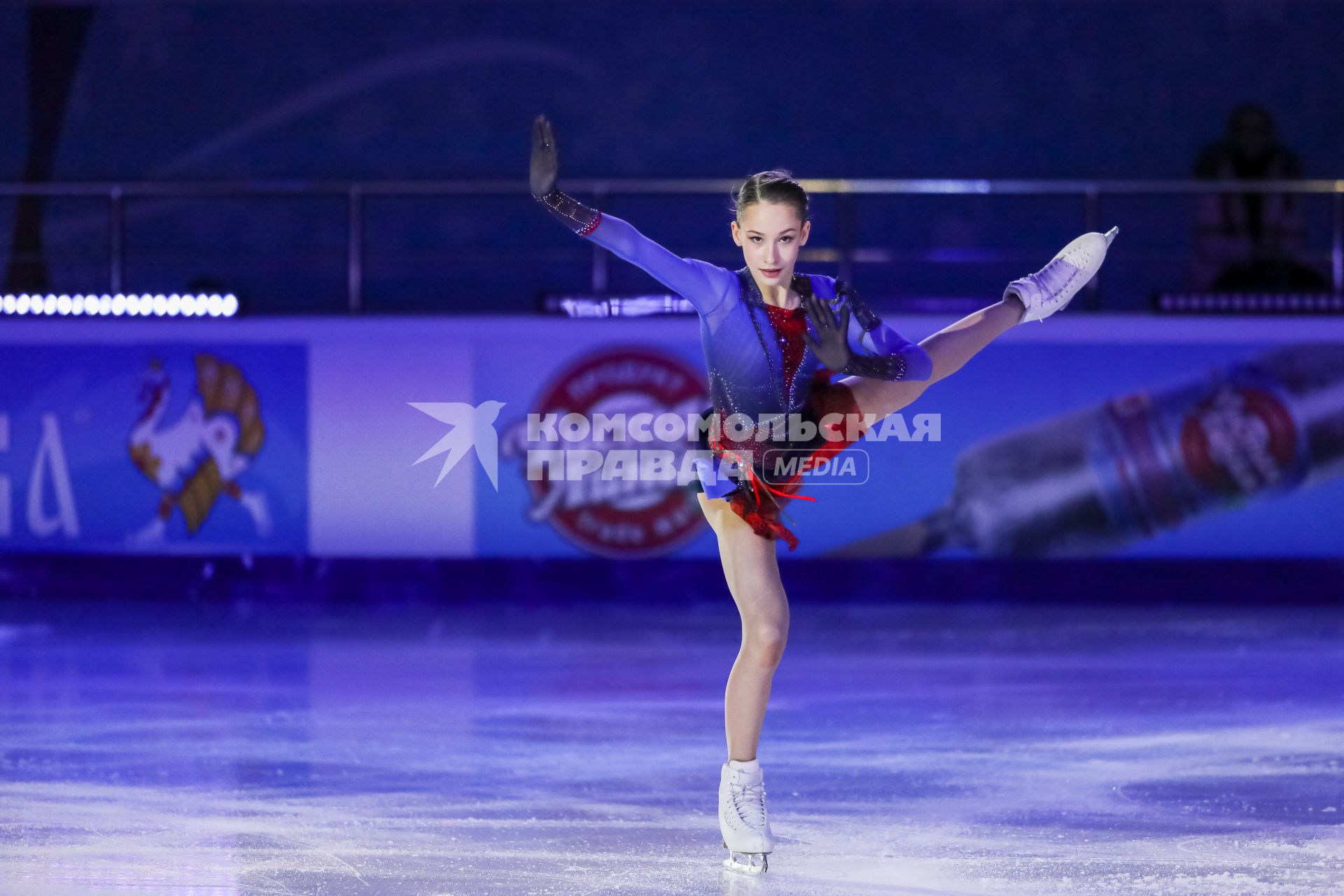 Красноярск. Софья Акатьева во время показательных выступлений на чемпионате России по фигурному катанию.