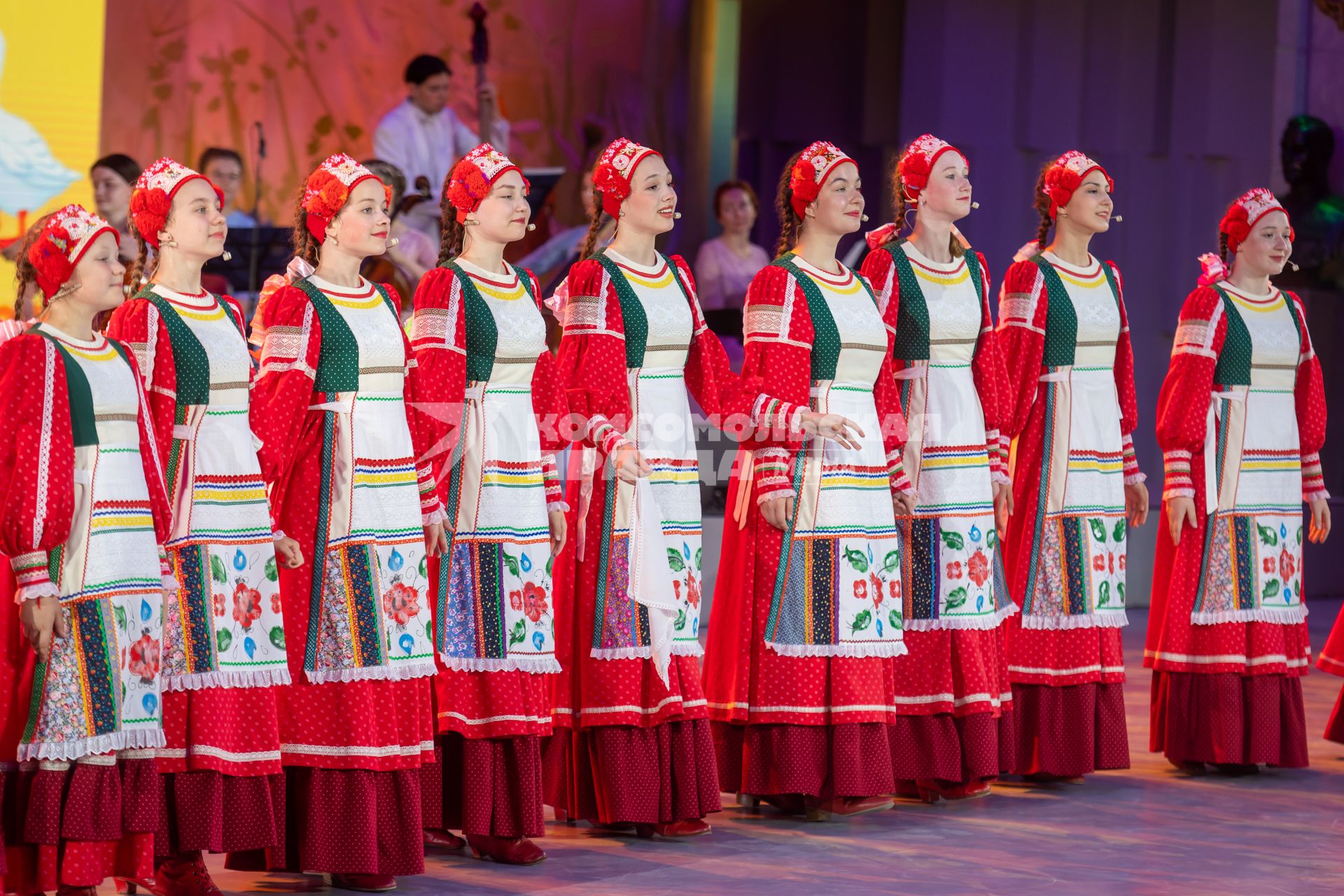Москва. Гала-концерт фестиваля Союзного государства `Творчество юных` в Зале Полководцев Музея Победы на Поклонной горе.