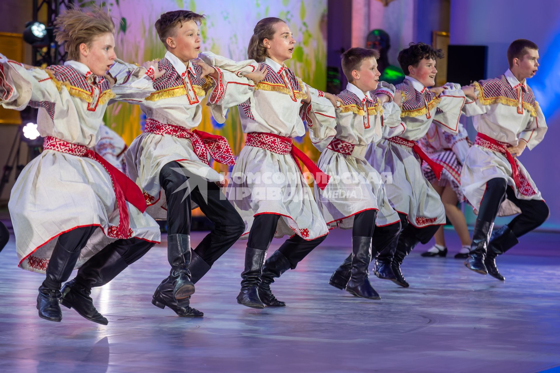 Москва. Гала-концерт фестиваля Союзного государства `Творчество юных` в Зале Полководцев Музея Победы на Поклонной горе.