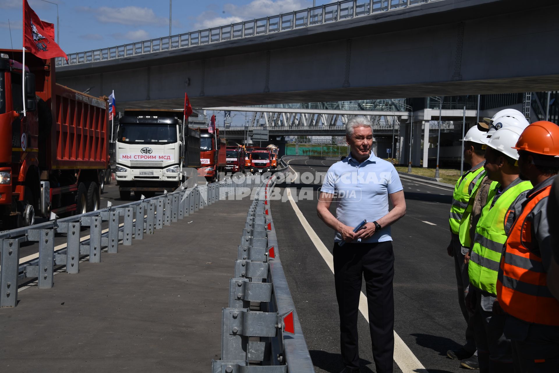 Москва.  Мэр Москвы Сергей Собянин на открытии нового участка Московского скоростного диаметра у станции МЦД Печатники.