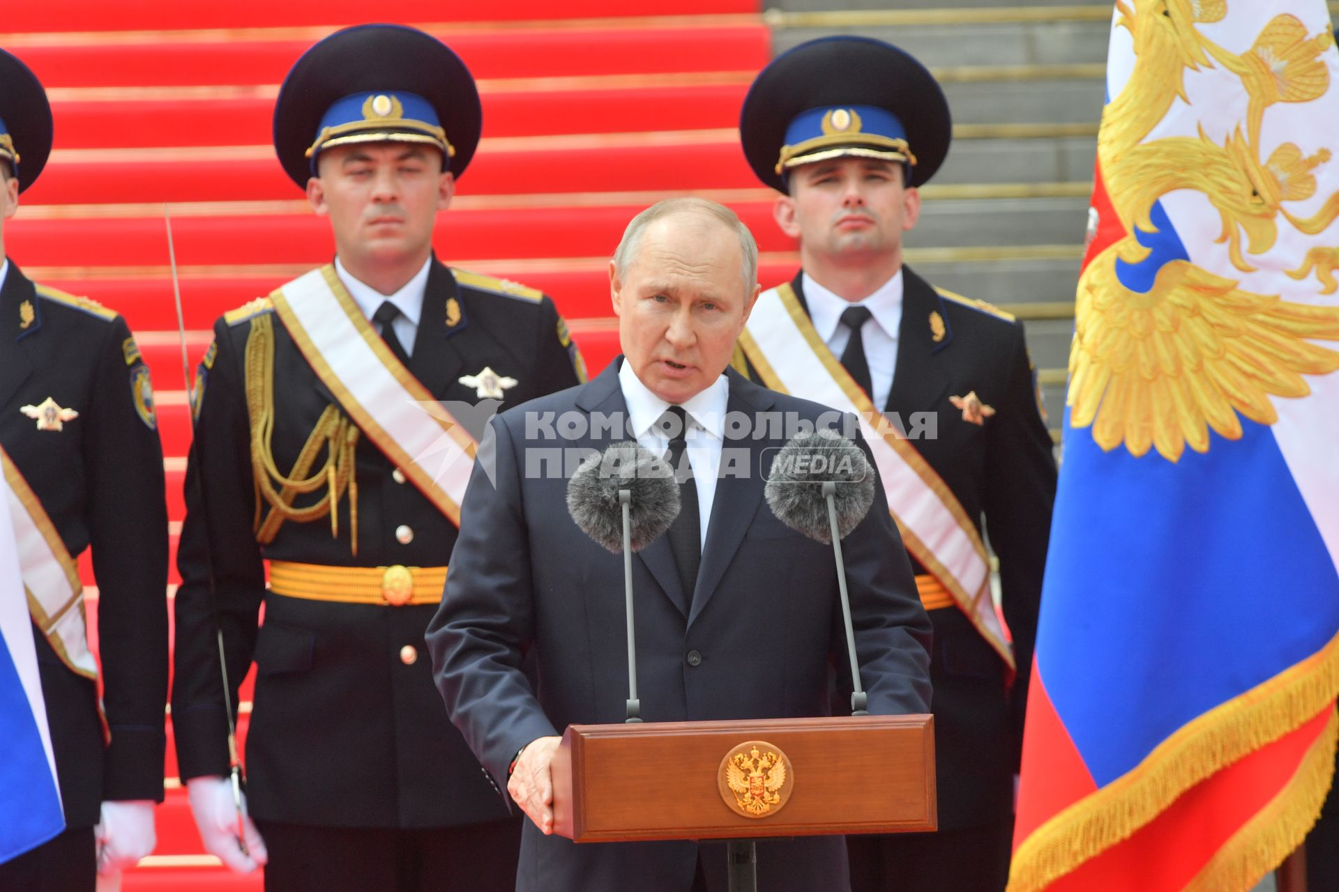 Москва.   Президент РФ Владимир Путин во время обращения  к подразделениям Министерства обороны РФ, Федеральной службы войск национальной гвардии, Федеральной службы безопасности, Министерства внутренних дел и Федеральной службы охраны, которые обеспечили порядок и законность во время мятежа.