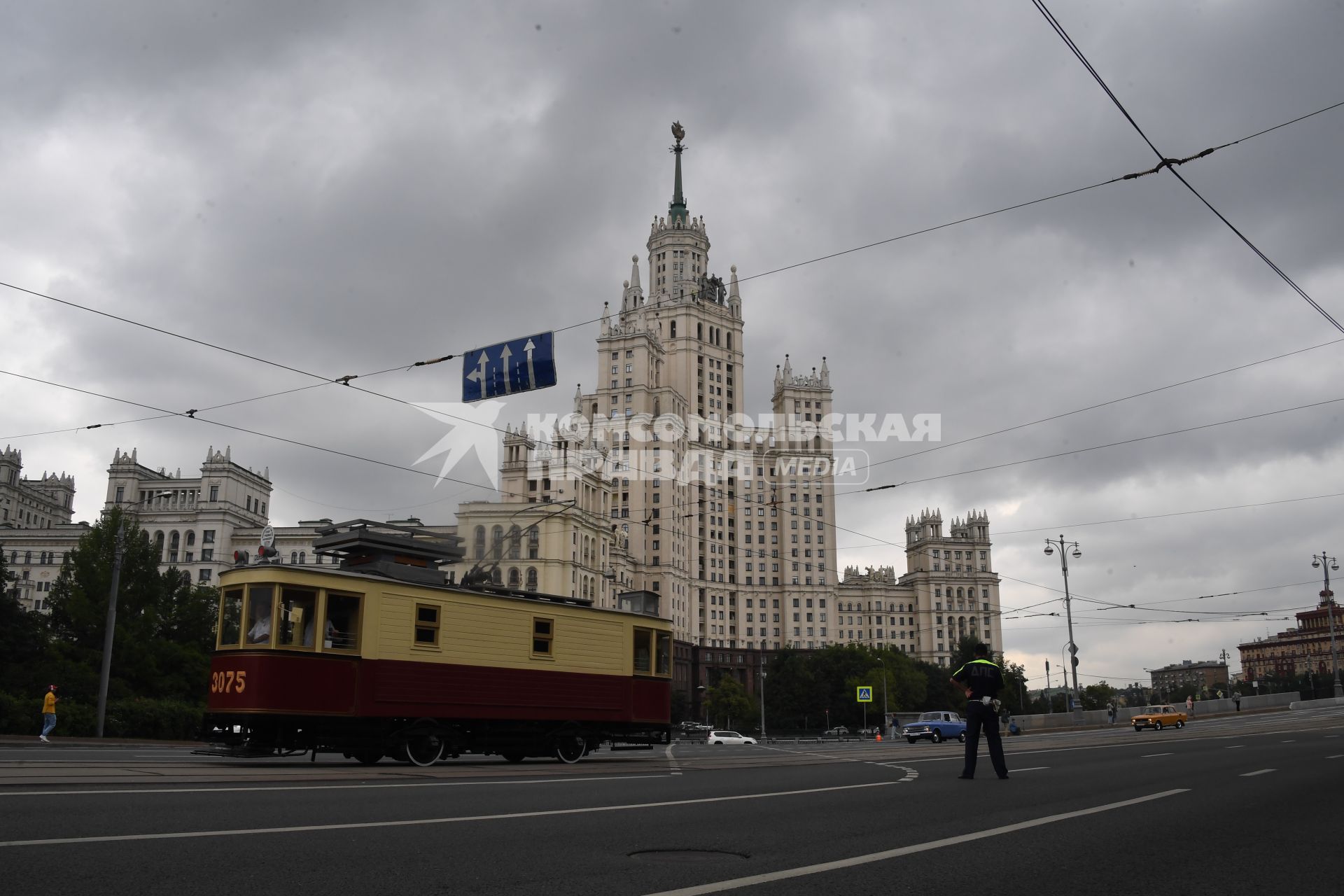 Москва. Во время парада трамваев, приуроченного ко Дню московского транспорта.