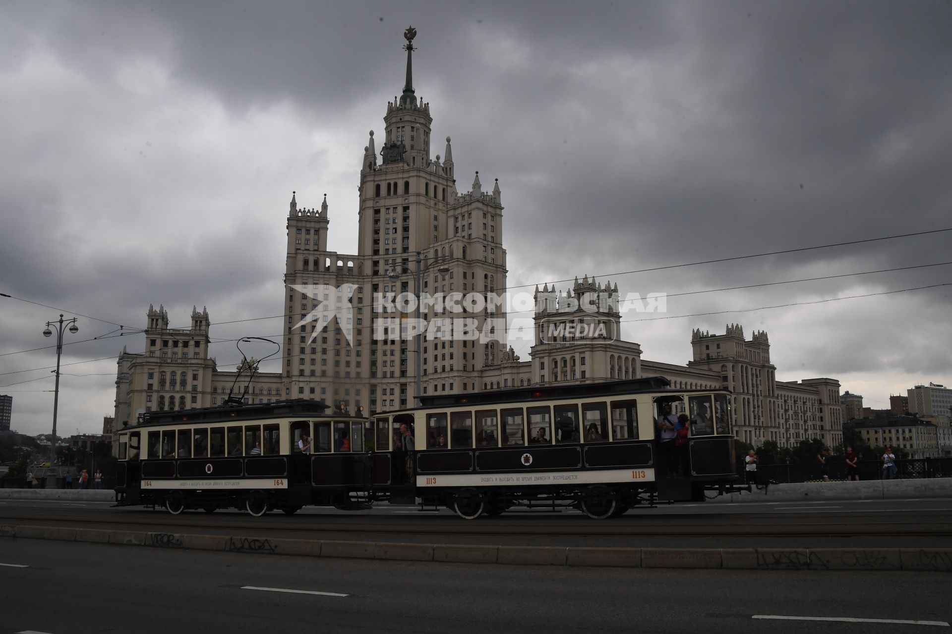 Москва. Трамвай `Аннушка` во время парада трамваев, приуроченного ко Дню московского транспорта.