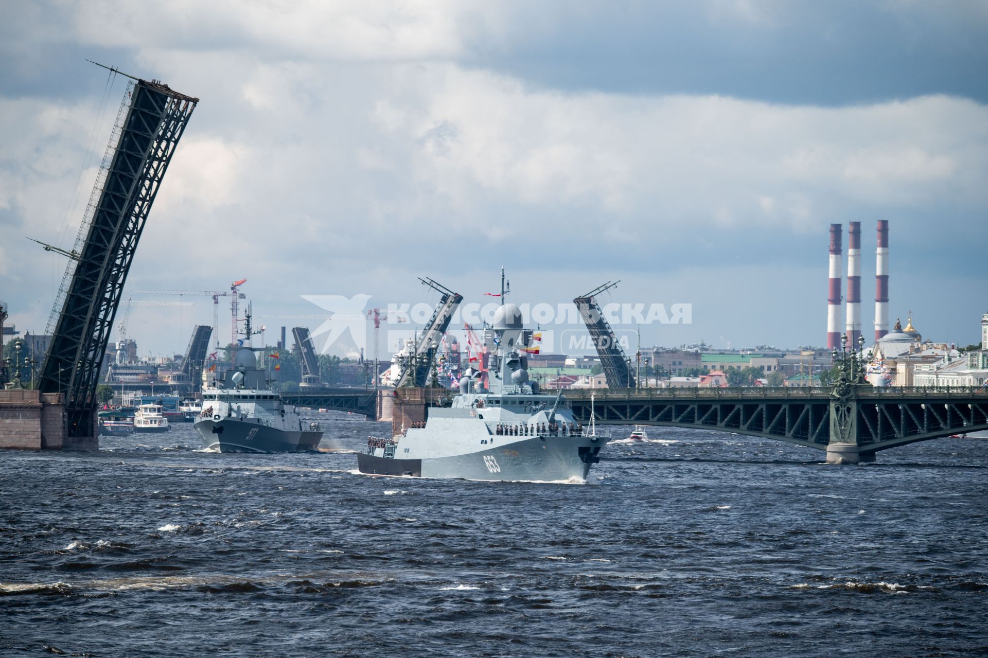 Санкт-Петербург. Во время репетиции Главного военно-морского парада в честь Дня Военно-морского флота России.