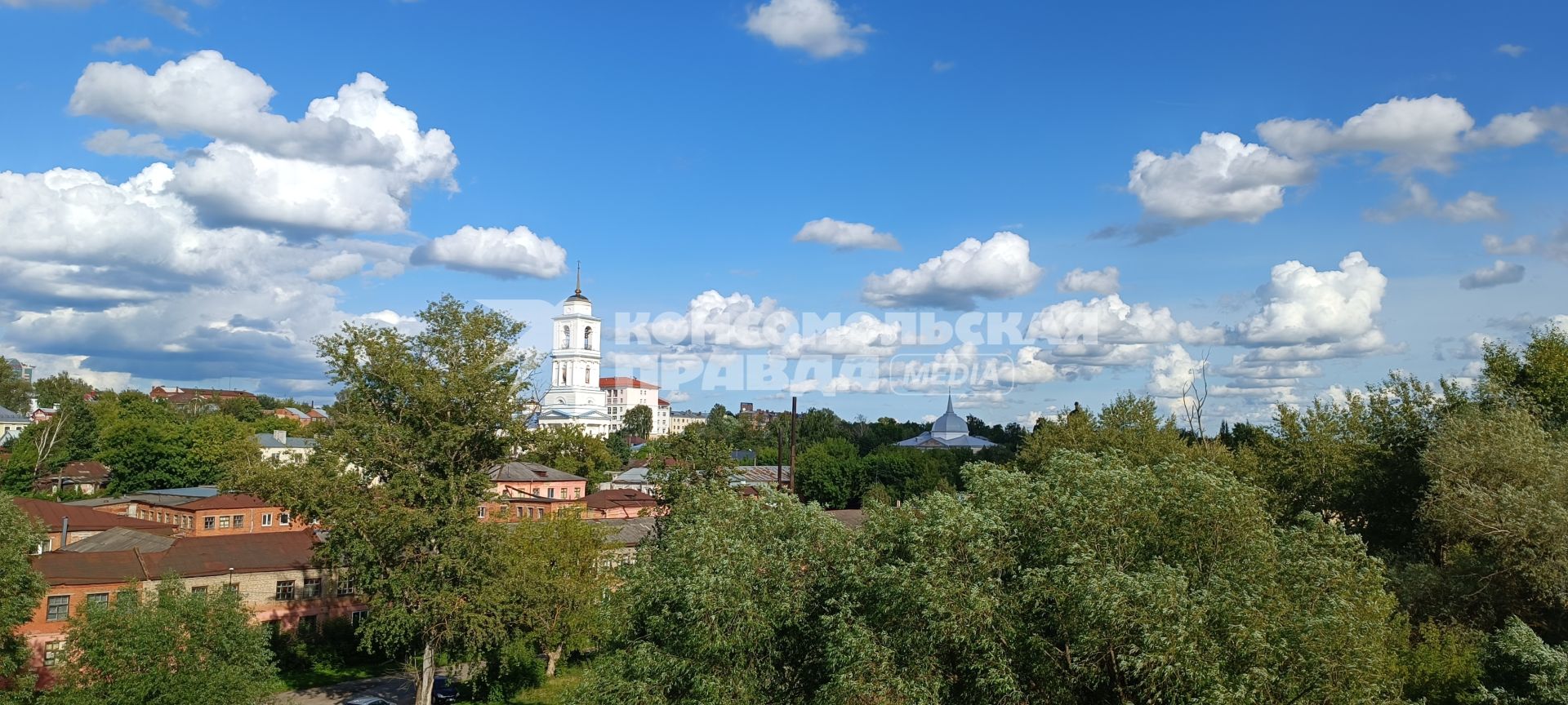 Серпухов. Вид на собор Николая Чудотворца Белого.