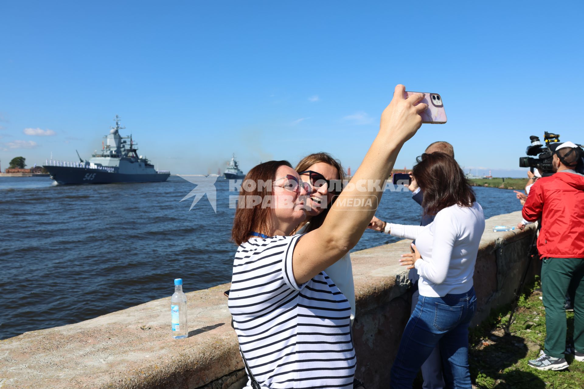 Санкт-Петербург. Главный военно-морской парад в честь Дня ВМФ РФ в акватории Финского залива в Кронштадте.