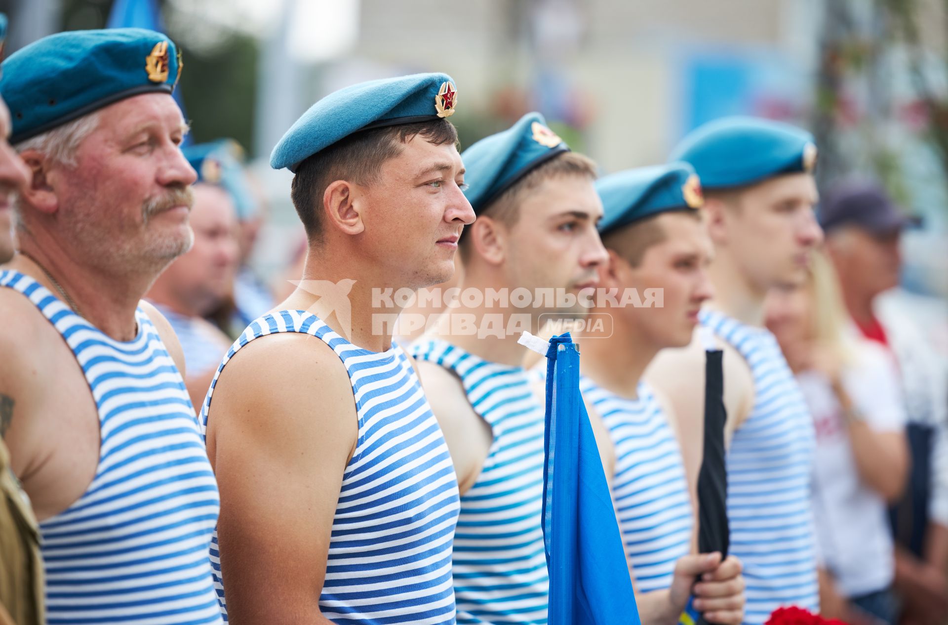 Пермь. Десантники гуляют в День Воздушно-десантных войск России.