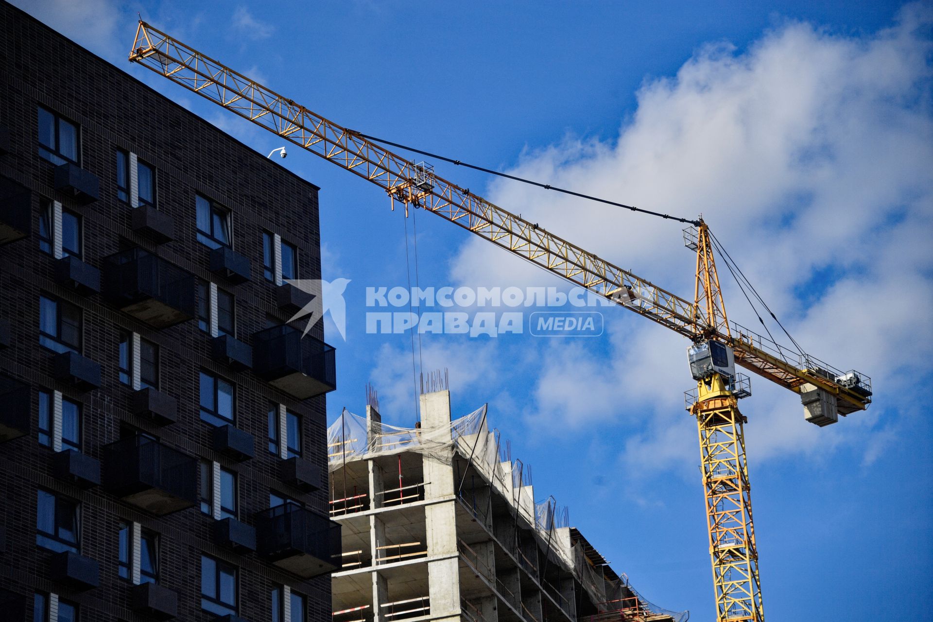 Москва.   Строительство новых домов.