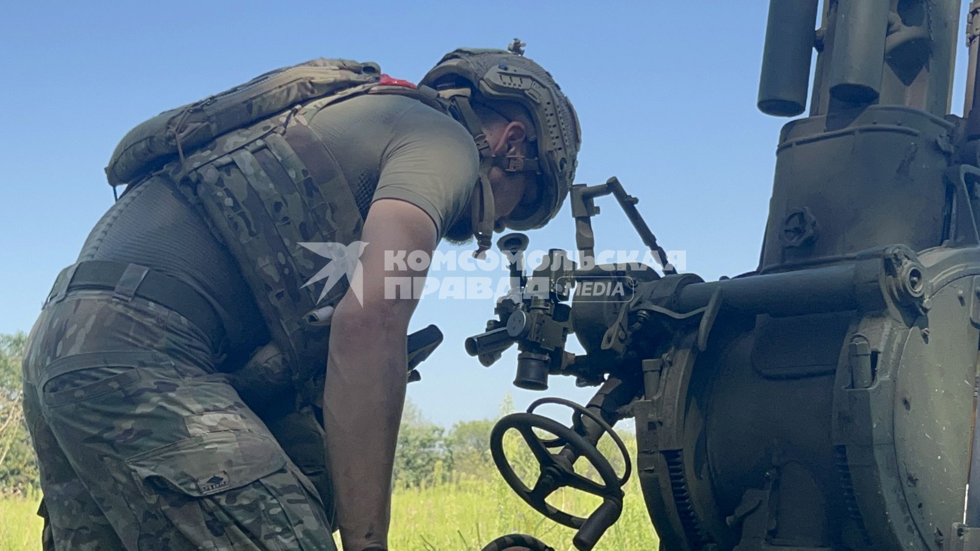 Луганская область. Боец добровольческого отряда Новосибирской области `Вега`под Кременной.