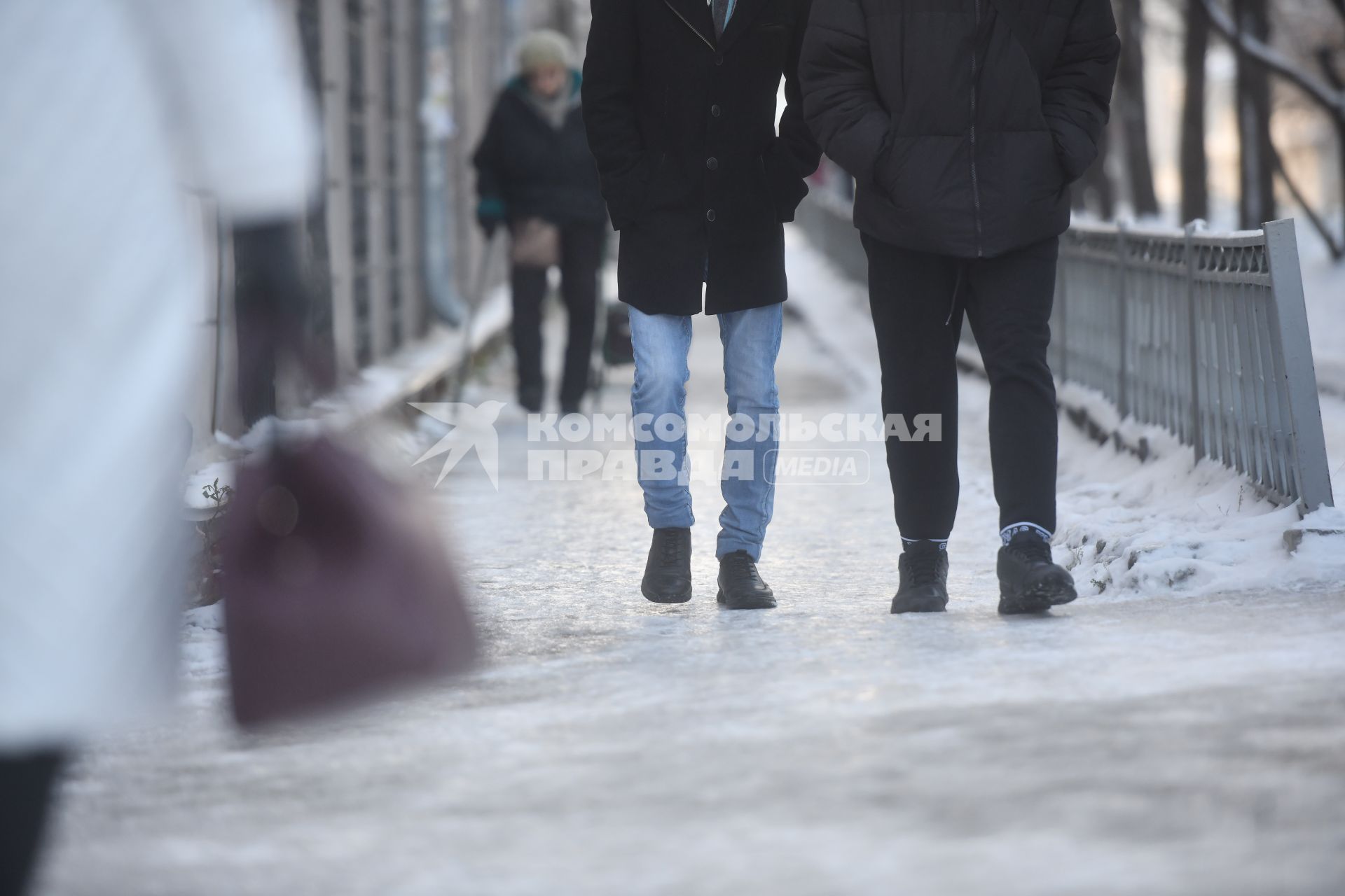 Екатеринбург. Гололед в городе