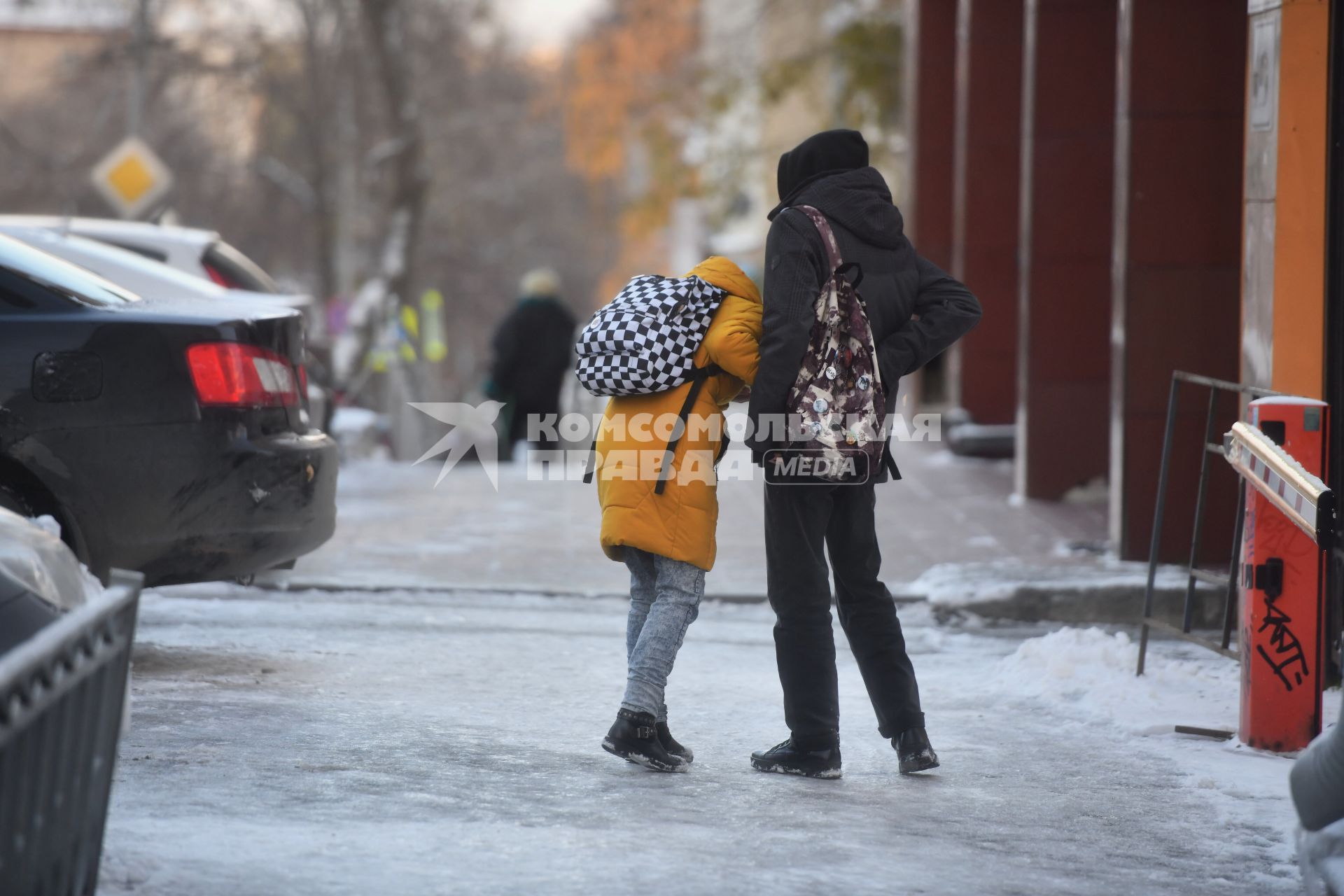 Екатеринбург. Гололед в городе