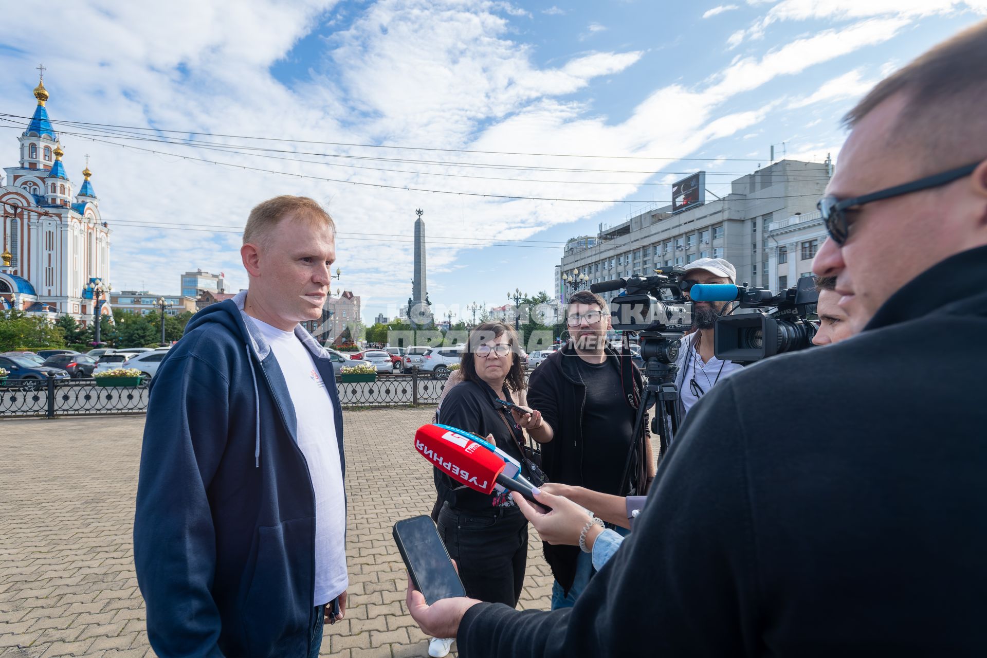 Хабаровск. Участник автопробега `Открываем Дальний` Павел Брагин.