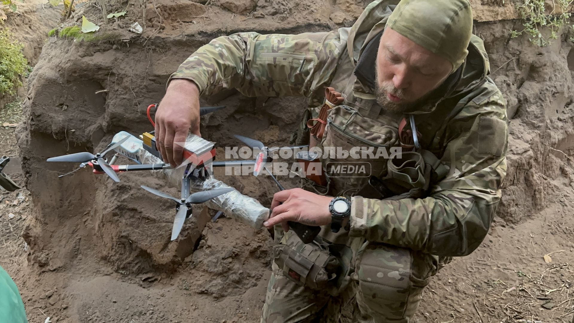 Луганская область. Боец отряда огневой поддержки `Вега` под Торским.