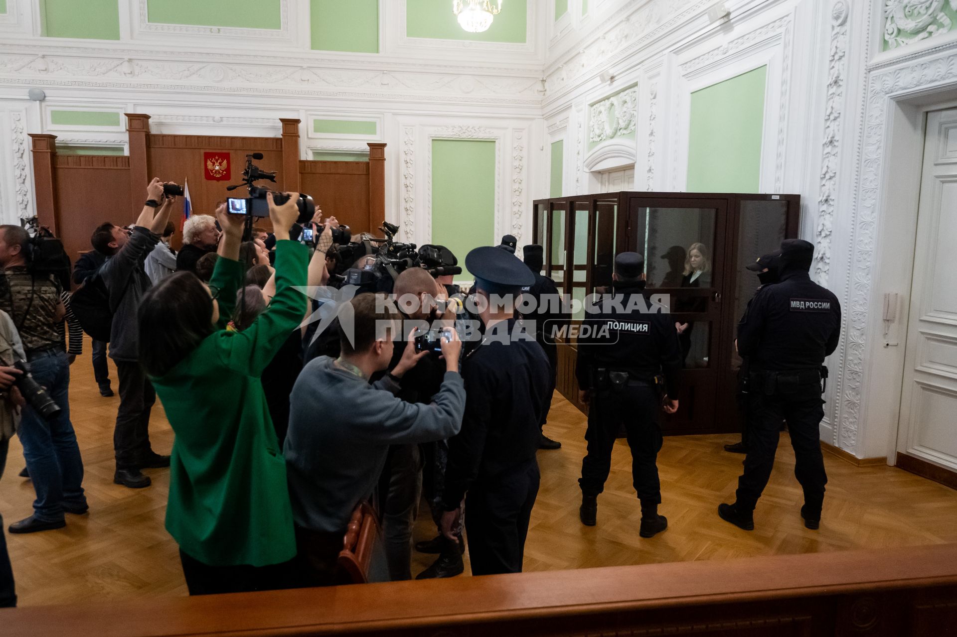 Санкт-Петербург. Обвиняемая по делу о теракте 02.04.2023 года в кафе в Санкт-Петербурге и убийству военкора Владлена Татарского (Максима Фомина) Дарья Трепова на выездном заседании 2-го Западного окружного военного суда, где рассматривается вопрос о продлении ей ареста.