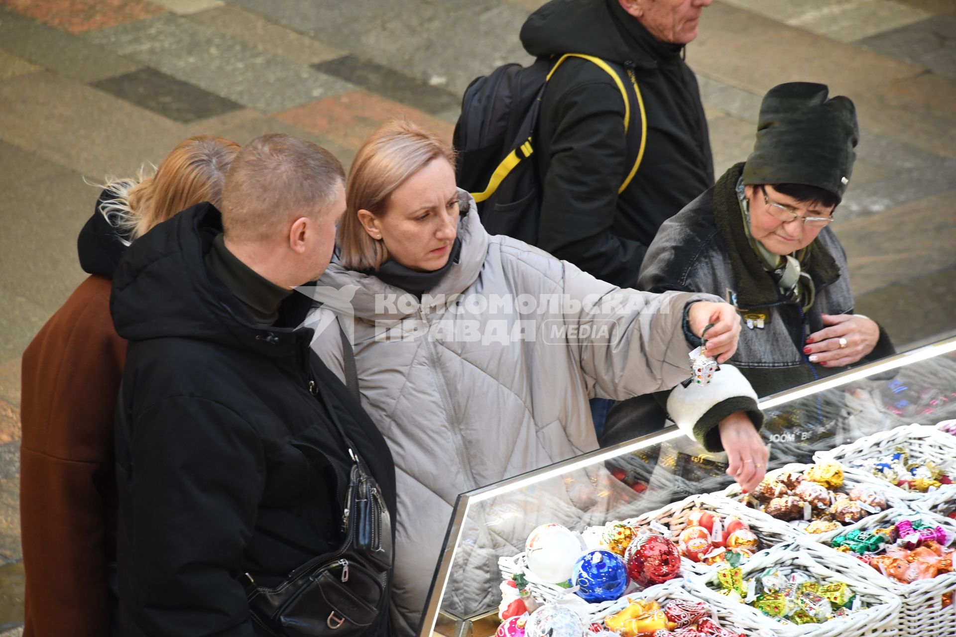 Новогодняя торговля в ГУМе