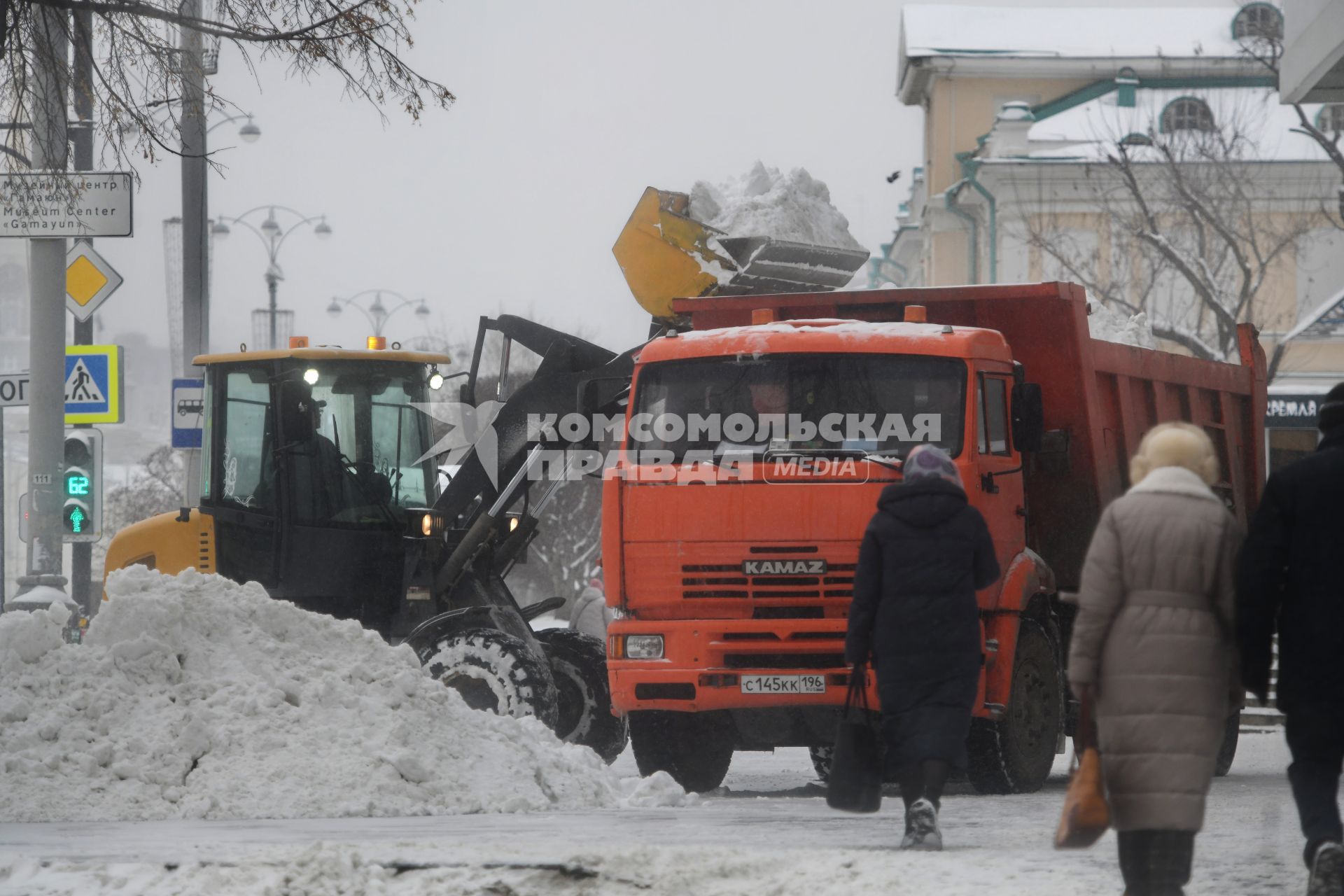 Последствия снегопада в Екатеринбурге