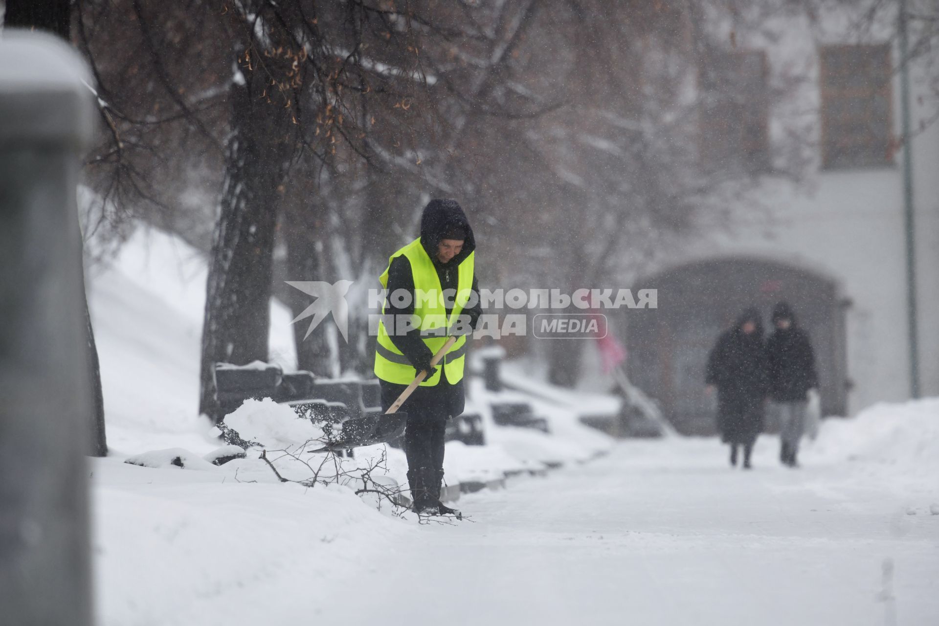 Последствия снегопада в Екатеринбурге