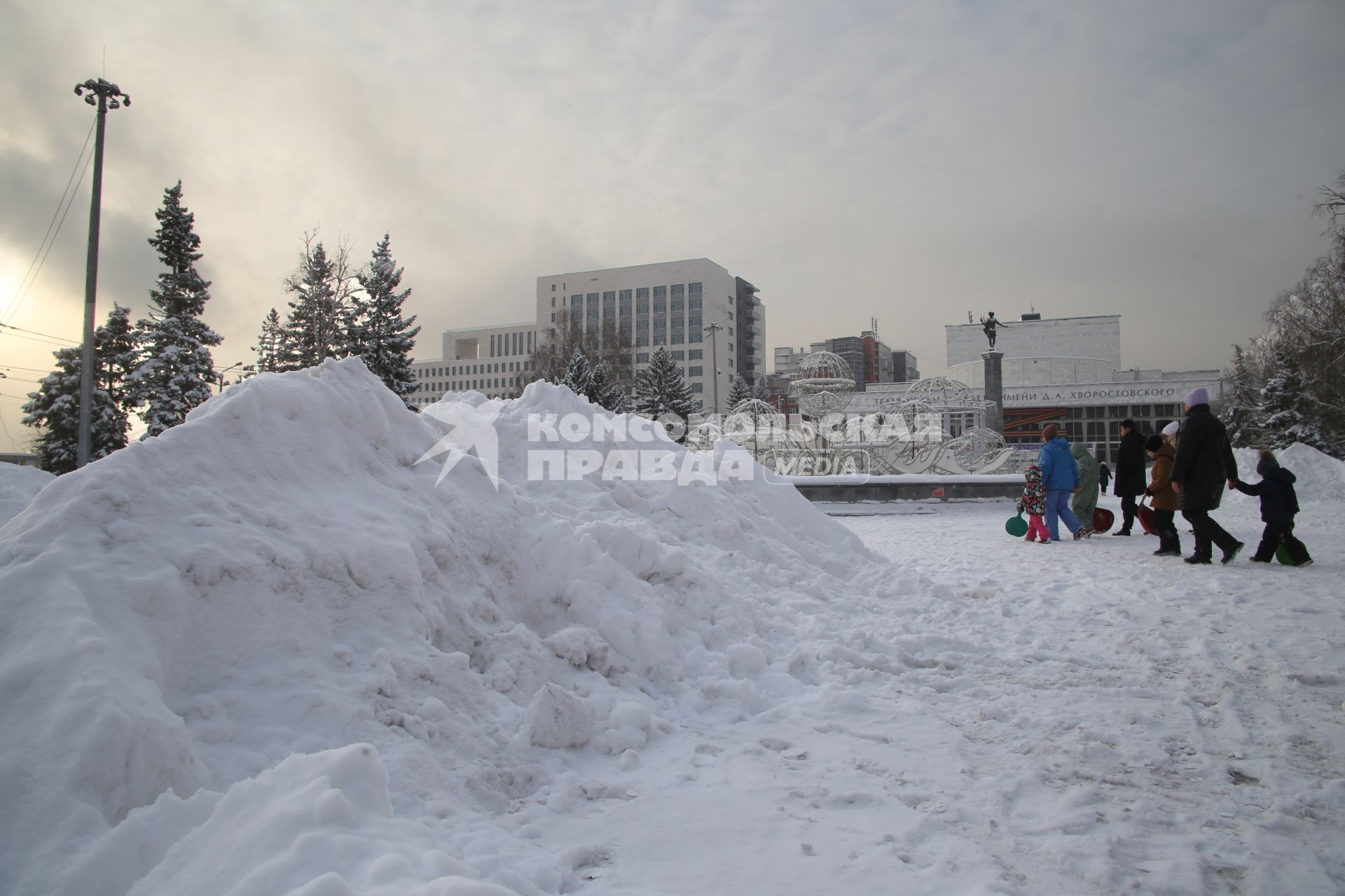 Последствия снегопада в Красноярске