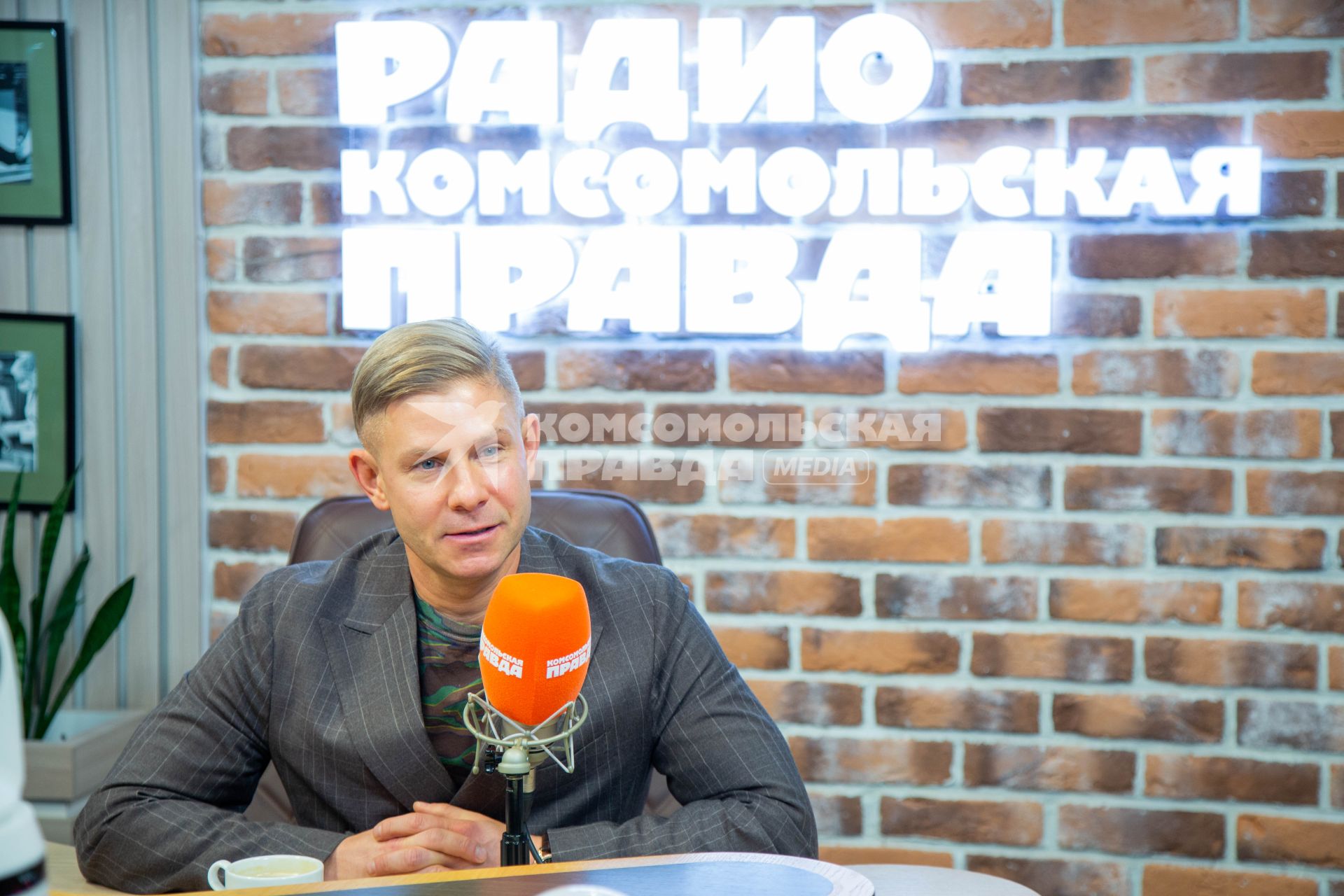 Митя Фомин на радиостанции `Комсомольская правда`