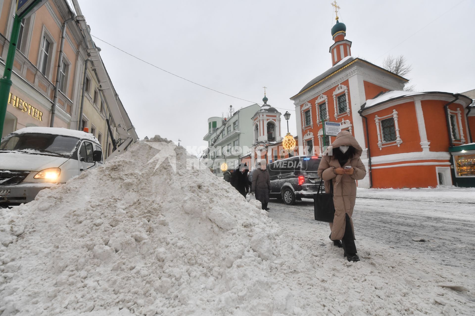 Снег в Москве