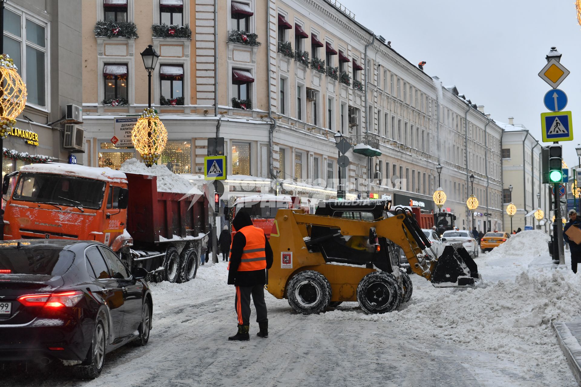 Снег в Москве