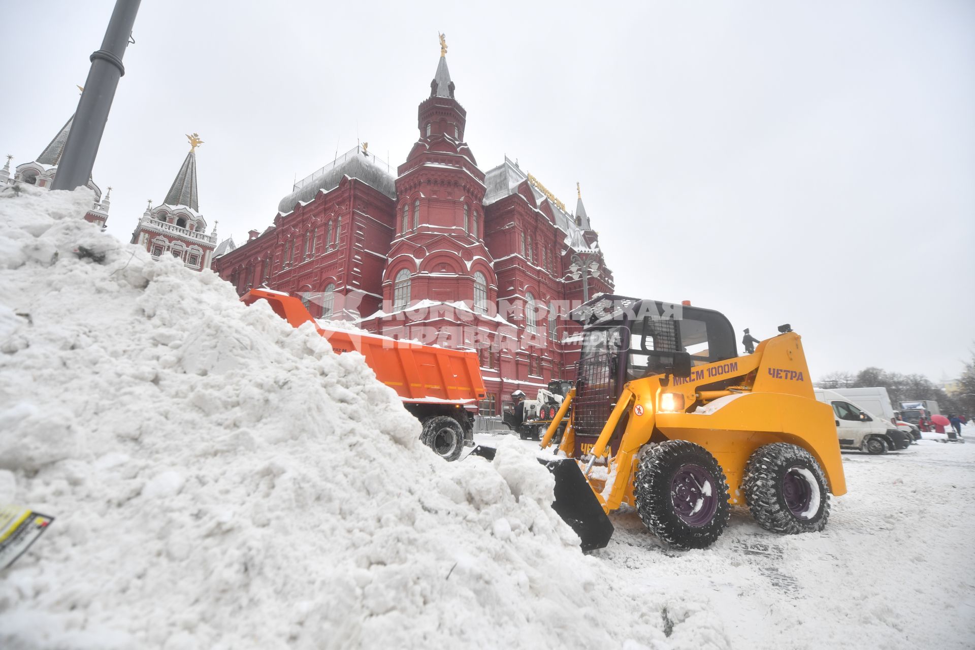 Снег в Москве