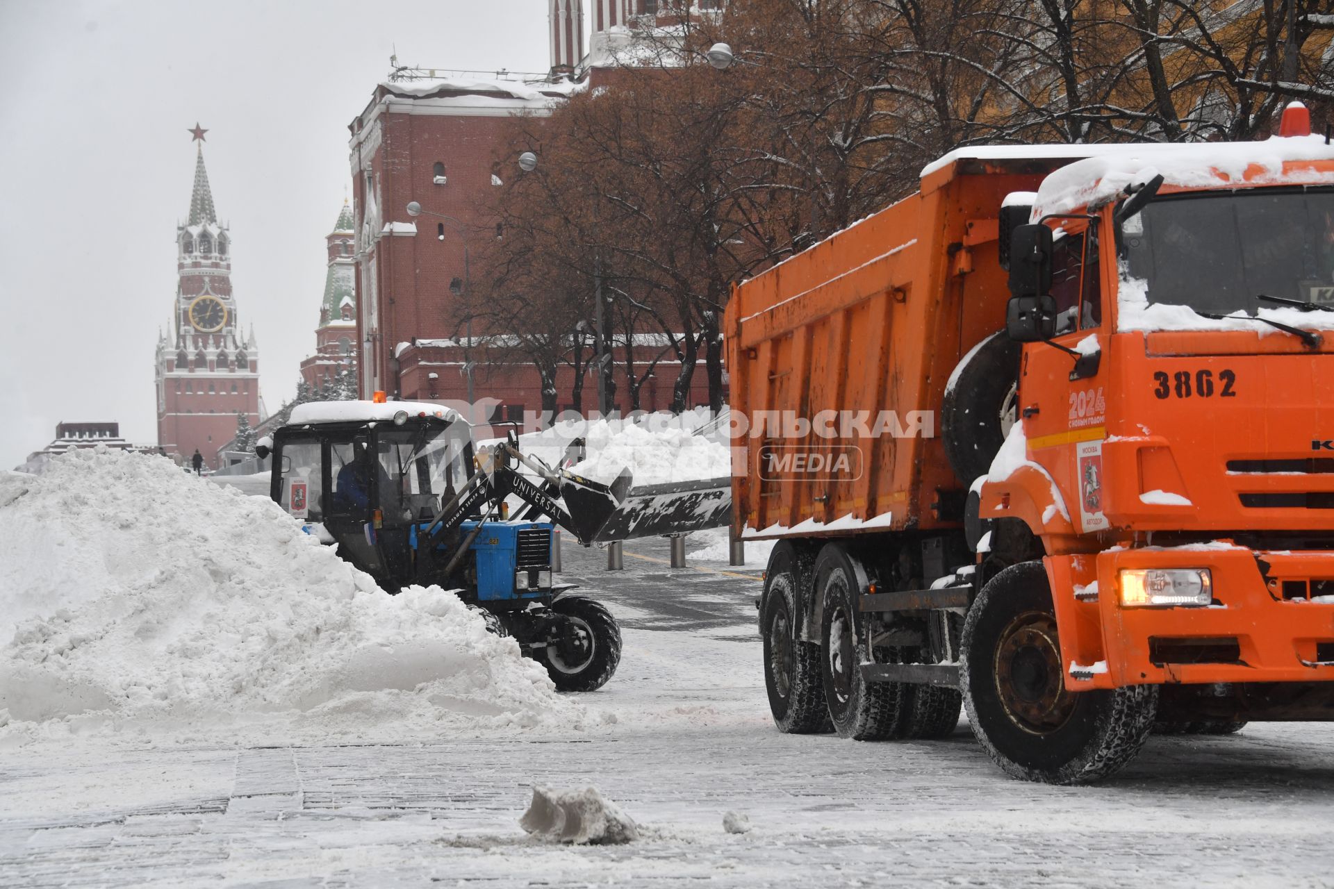 Снег в Москве