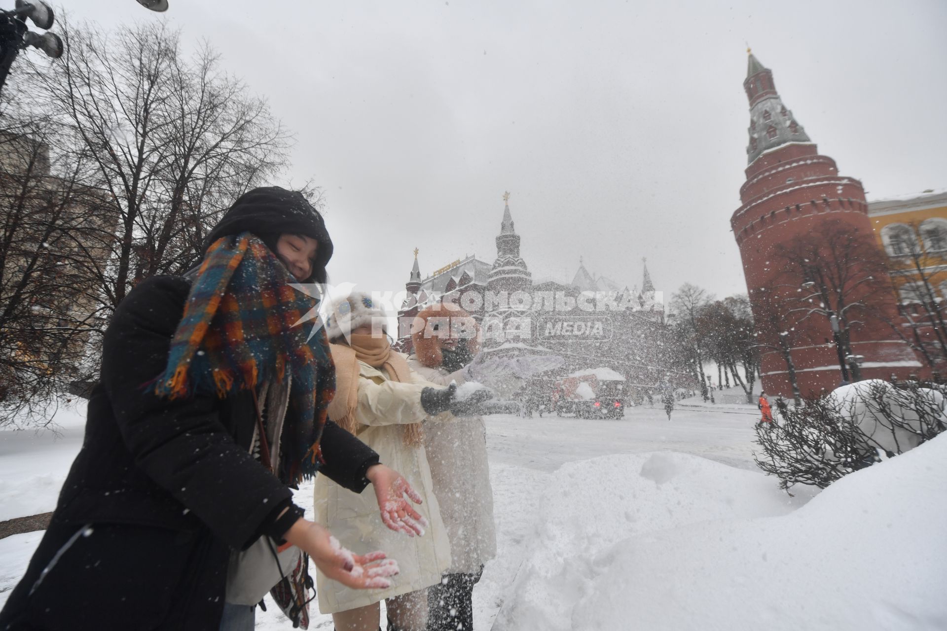 Снег в Москве