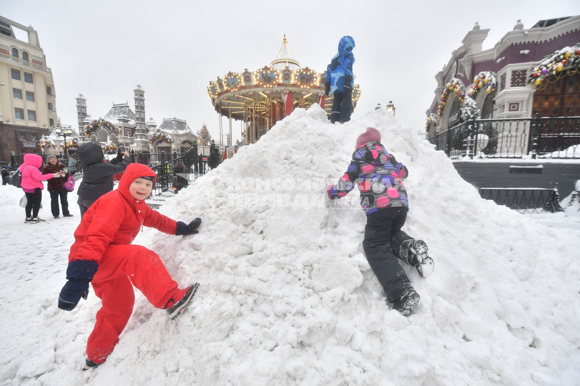 Снег в Москве