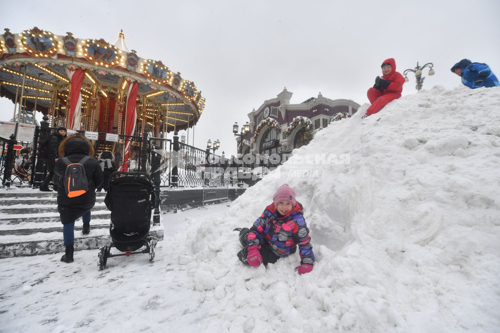 Снег в Москве