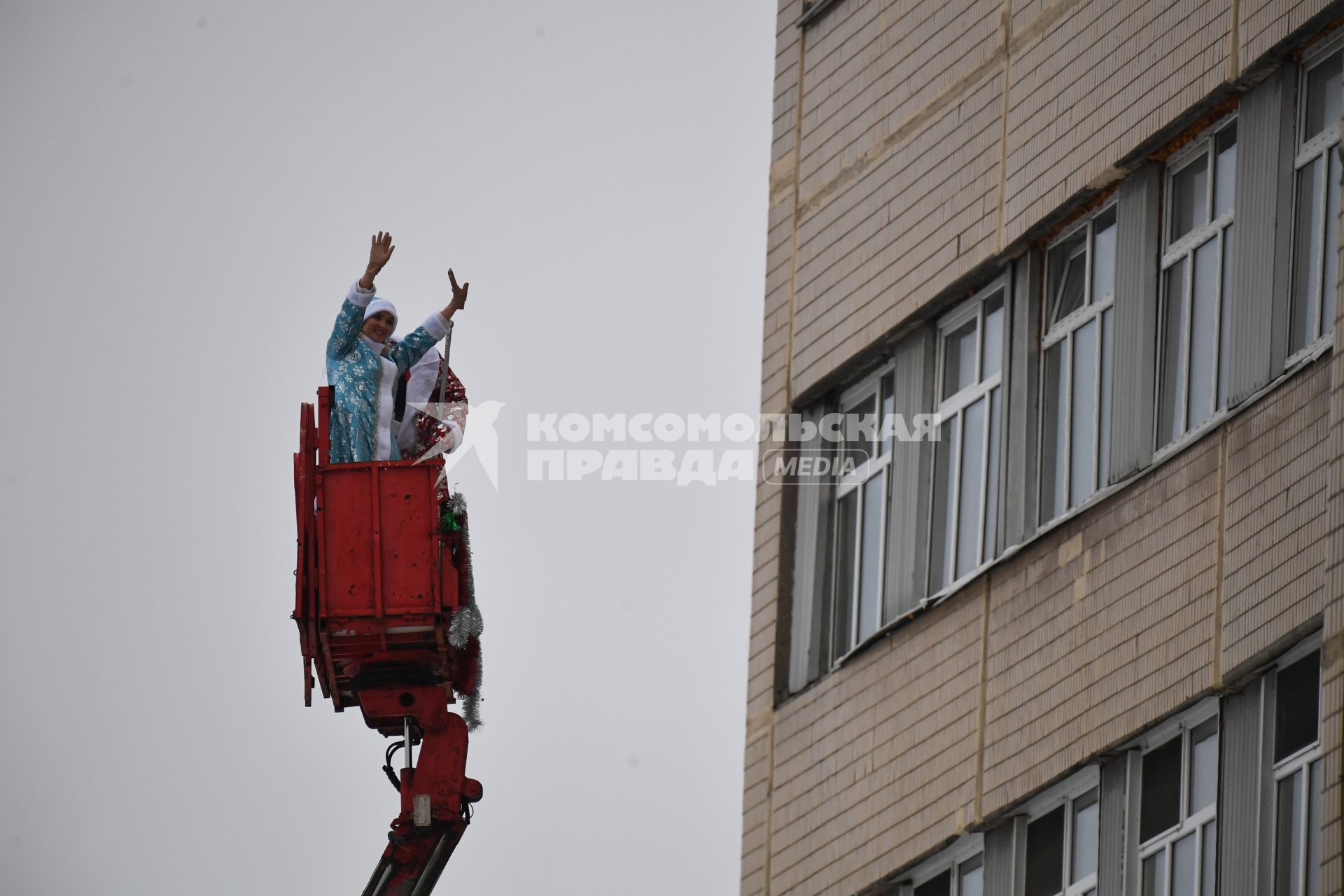 Десант Дедов Морозов в детской больнице имени Башляевой