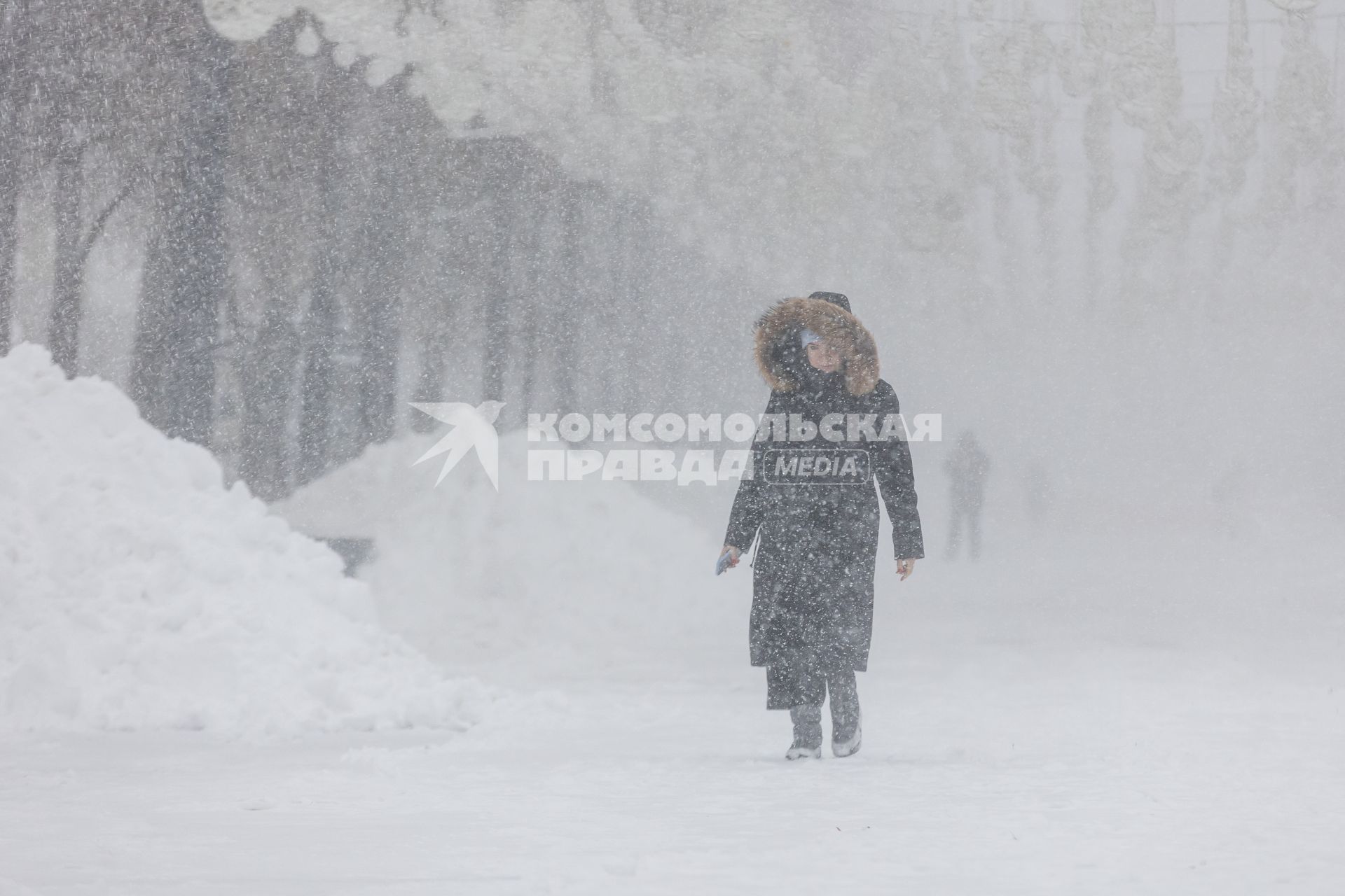 Сильный снегопад в Челябинске
