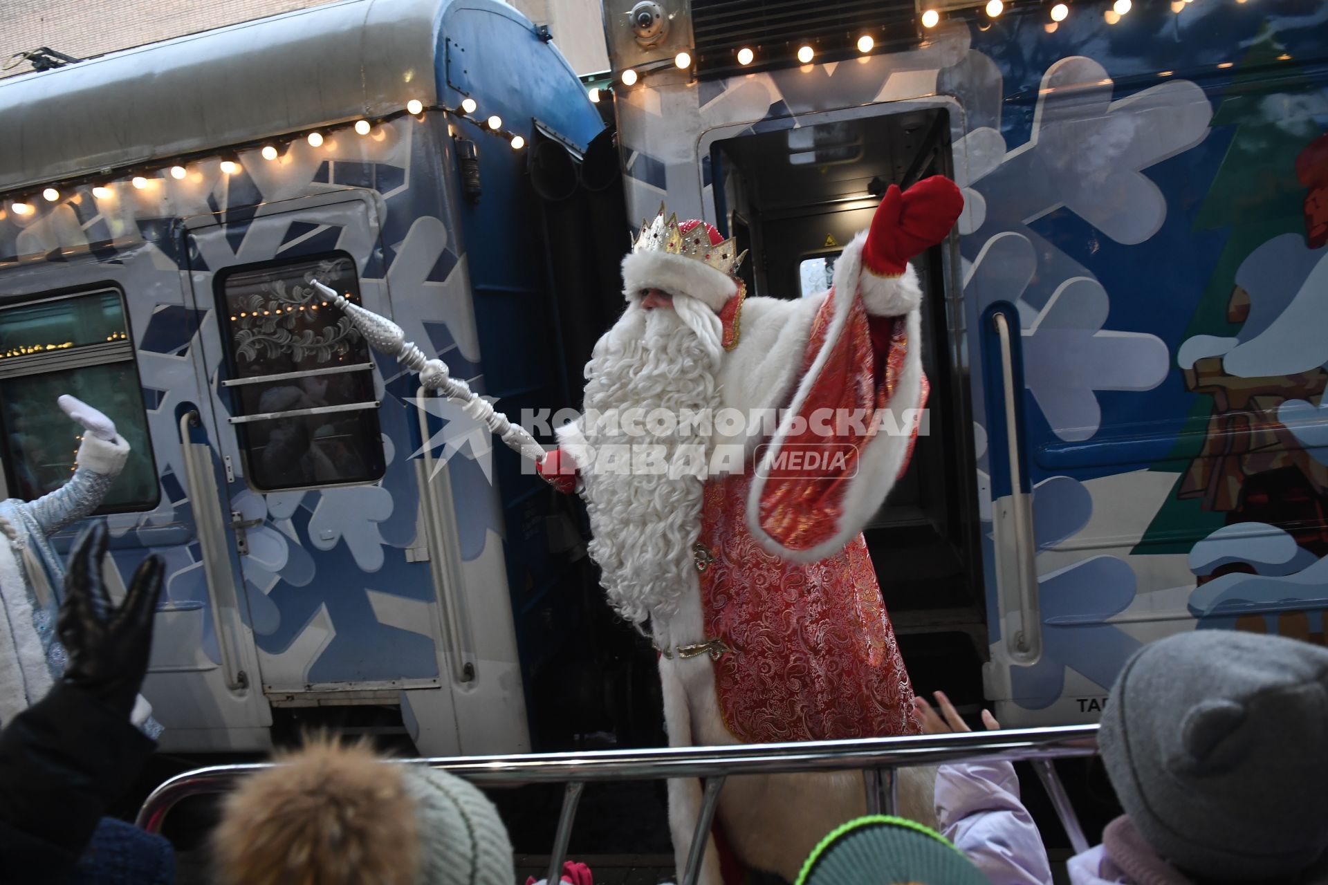 Прибытие поезда Деда Мороза в Москву