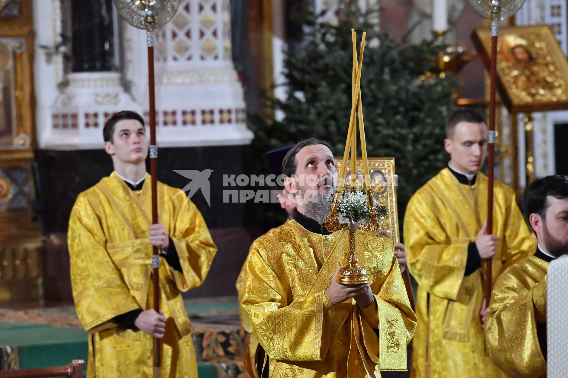 Рождественское богослужение в храме Христа Спасителя в Москве