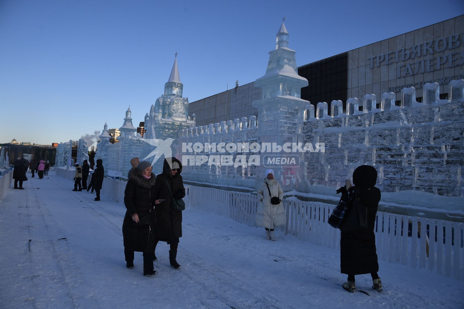 Фестиваль ледяных и снежных скульптур `Ледовая Москва` в парке`Музеон`